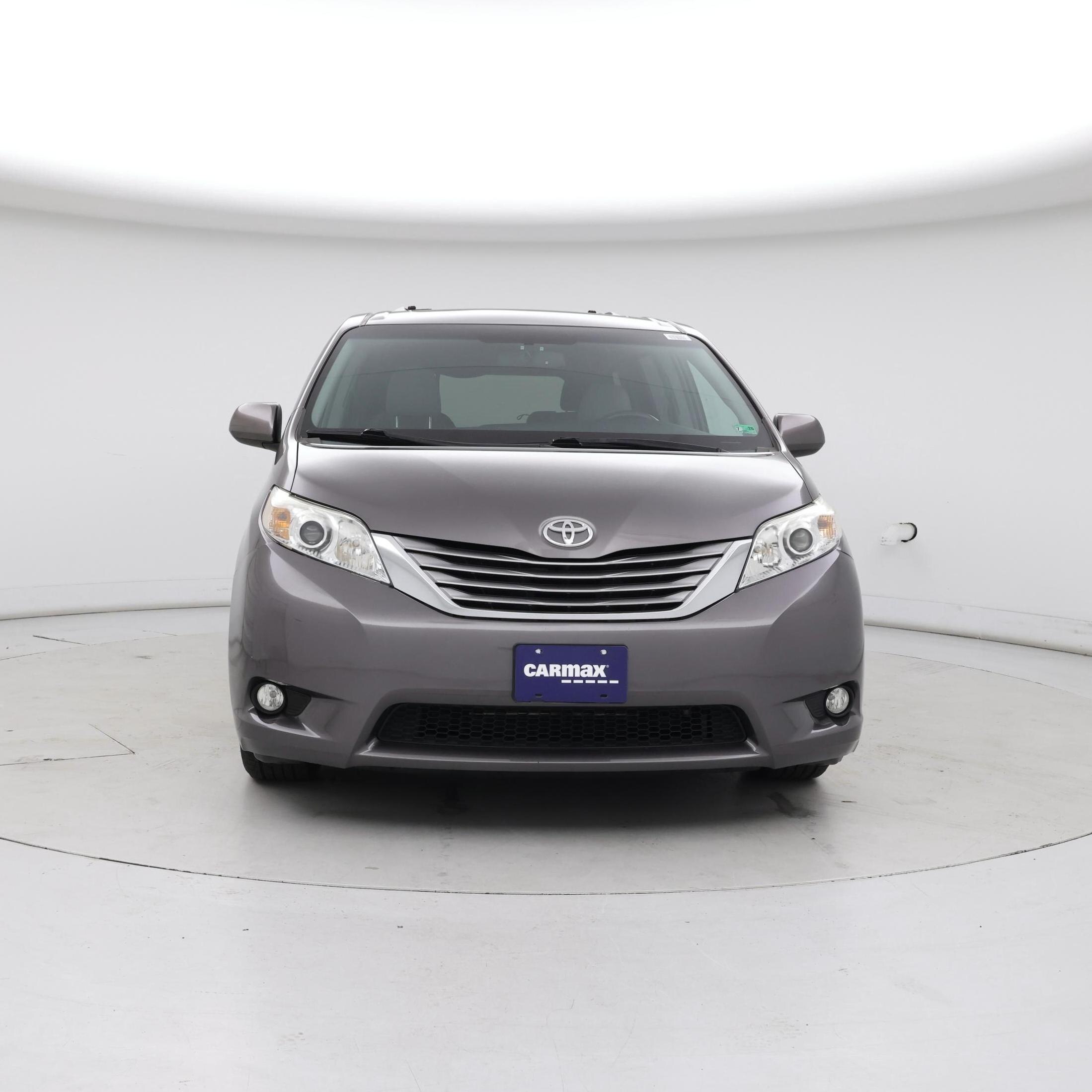 Thumbnail: 2015 Toyota Sienna - 5