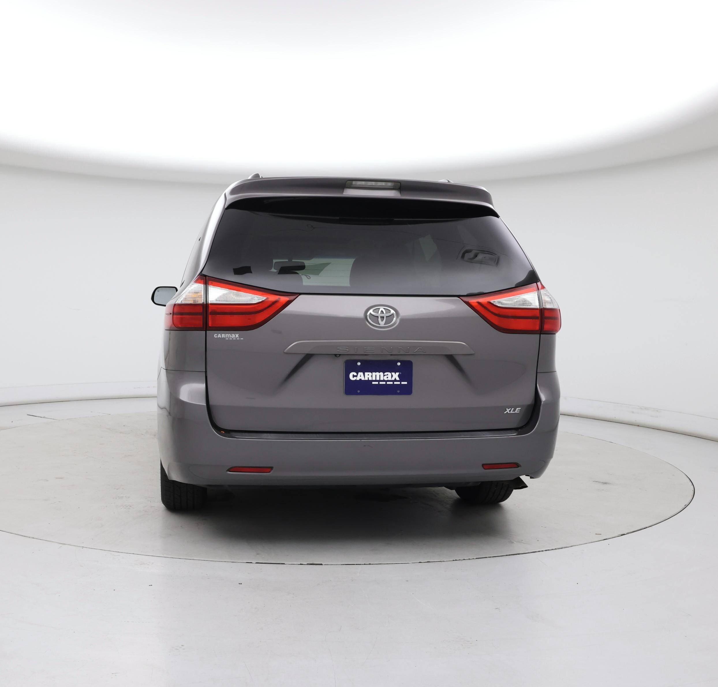 Thumbnail: 2015 Toyota Sienna - 6