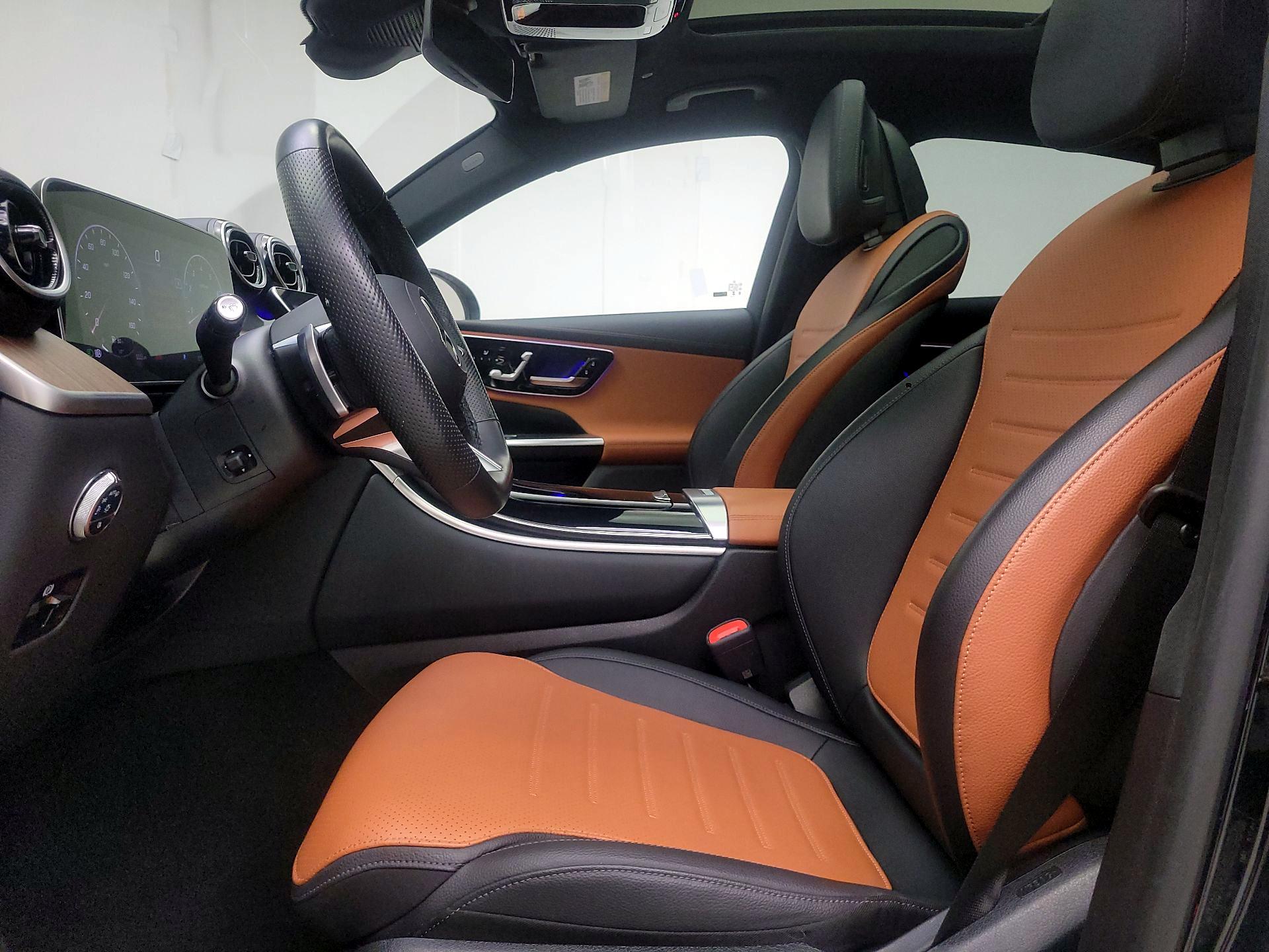 Thumbnail: 2024 Mercedes-Benz GLC - 11