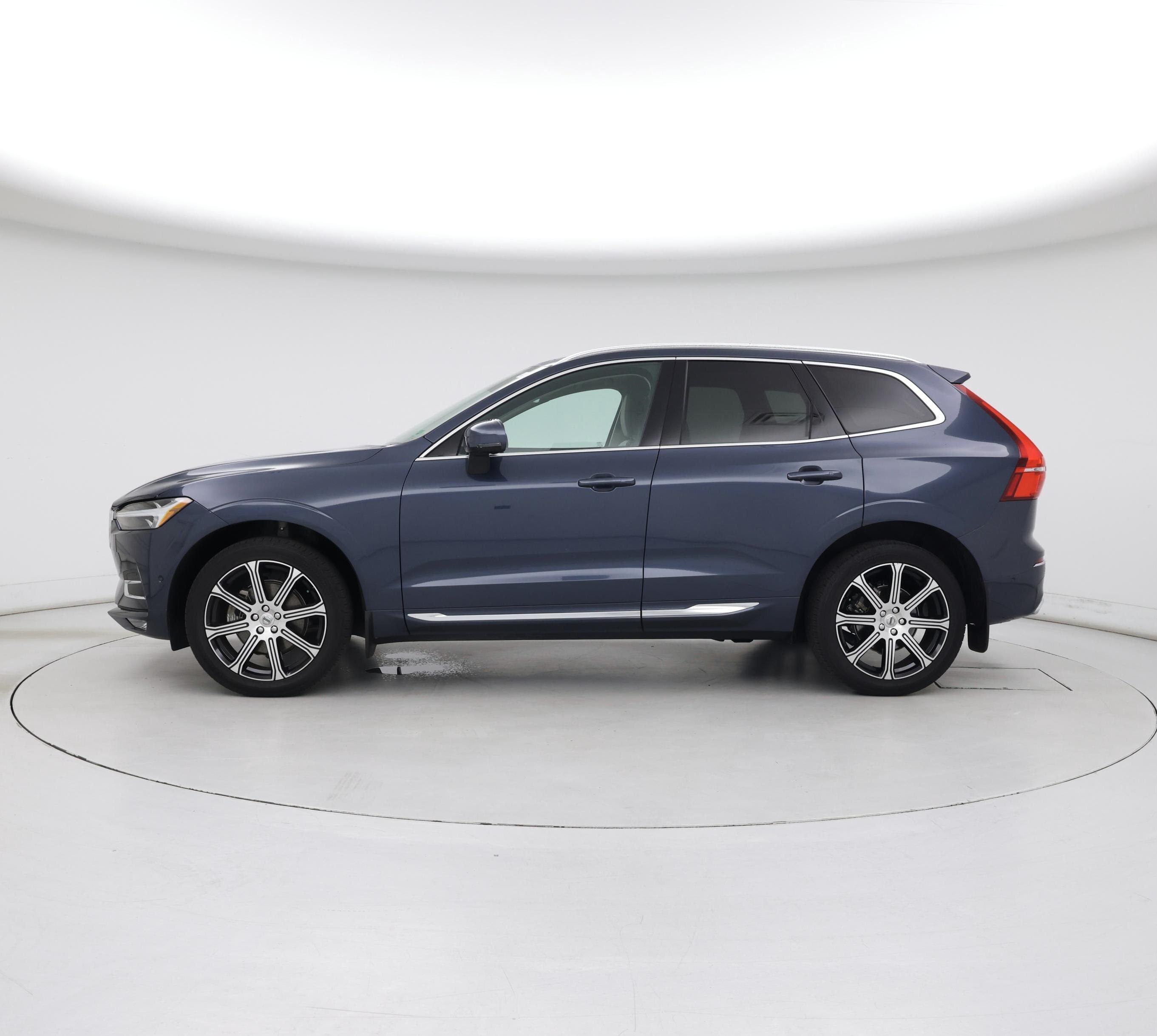 Thumbnail: 2021 Volvo XC60 - 3