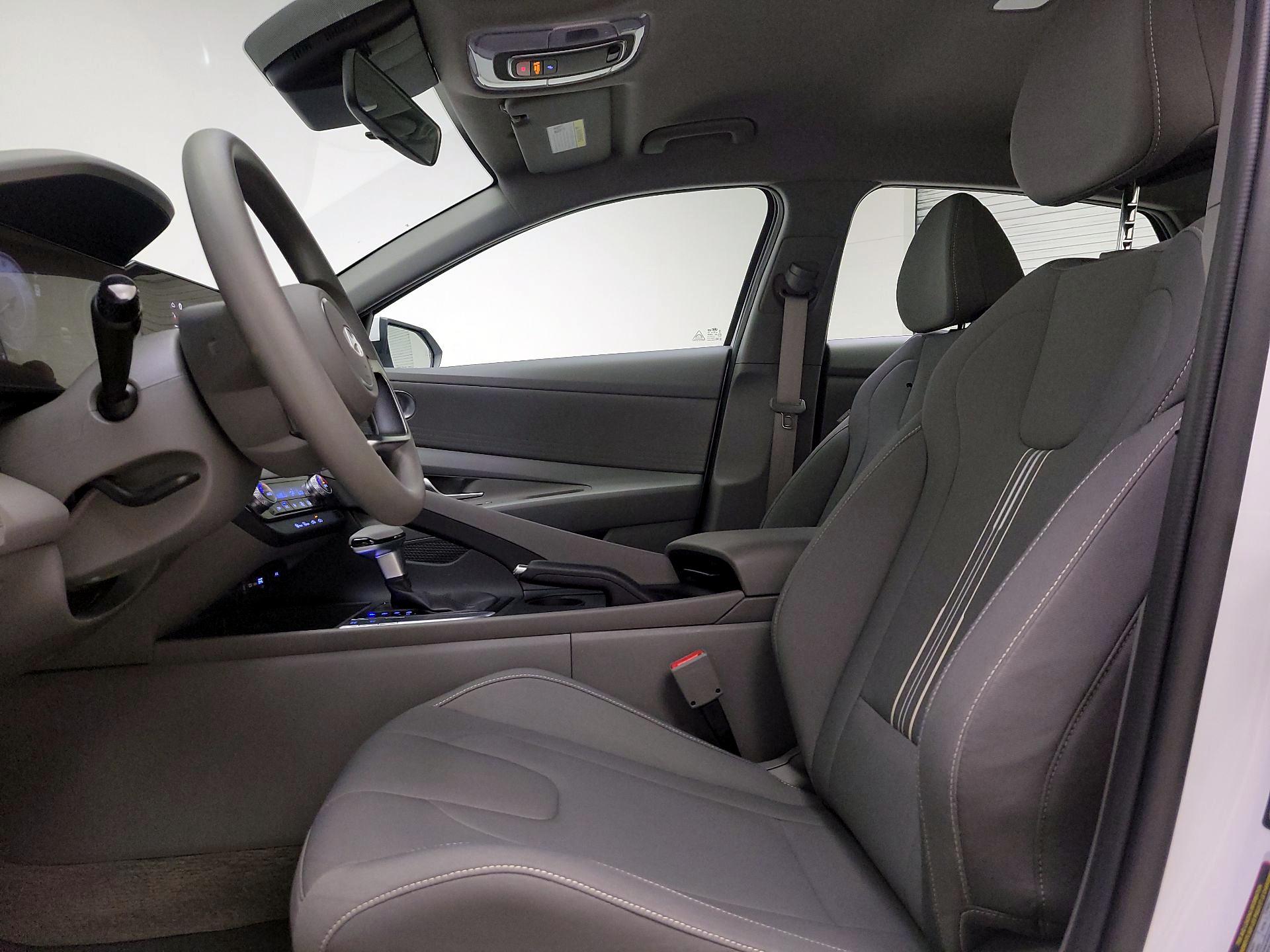 Thumbnail: 2024 Hyundai Elantra - 11