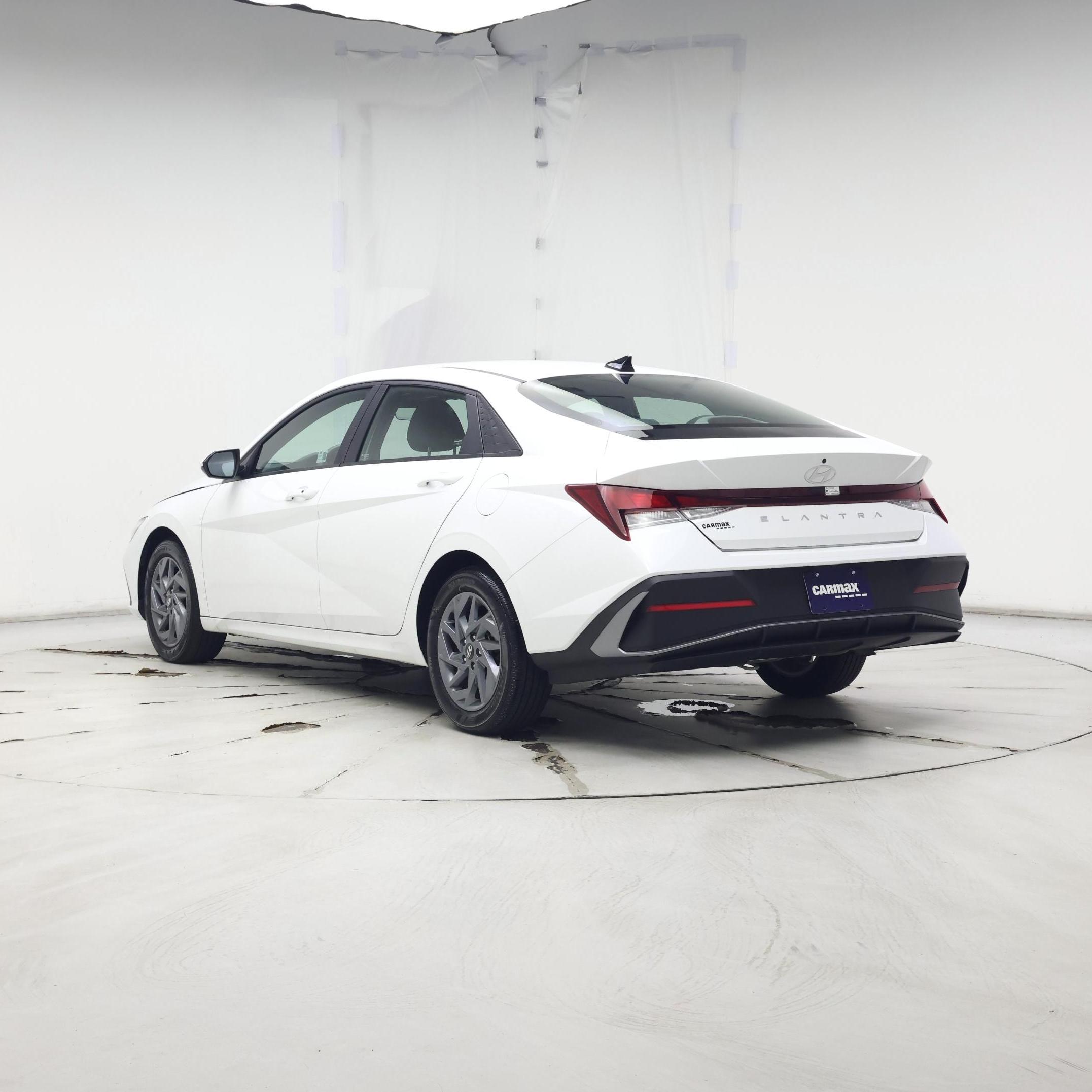 Thumbnail: 2024 Hyundai Elantra - 2