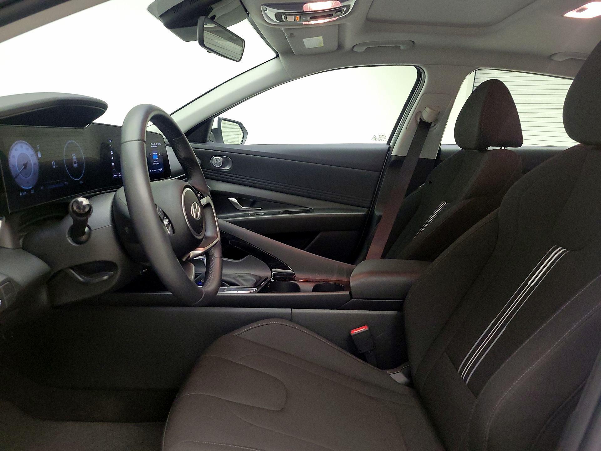 Thumbnail: 2024 Hyundai Elantra - 11
