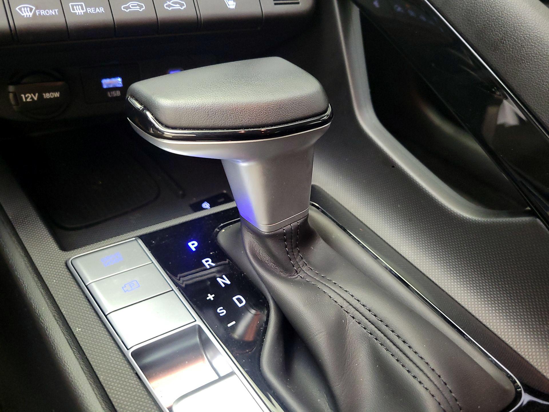 Thumbnail: 2024 Hyundai Elantra - 18