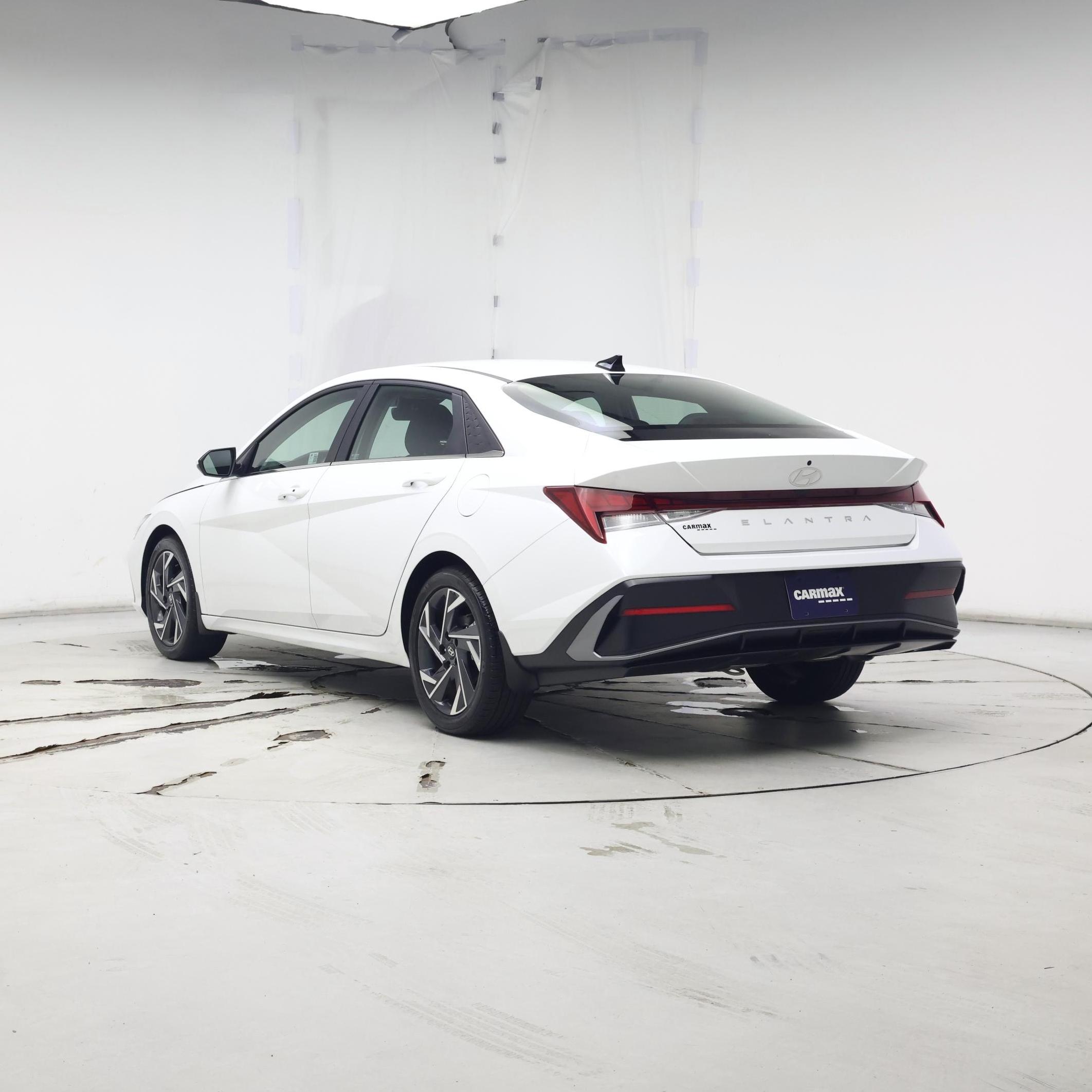 Thumbnail: 2024 Hyundai Elantra - 2