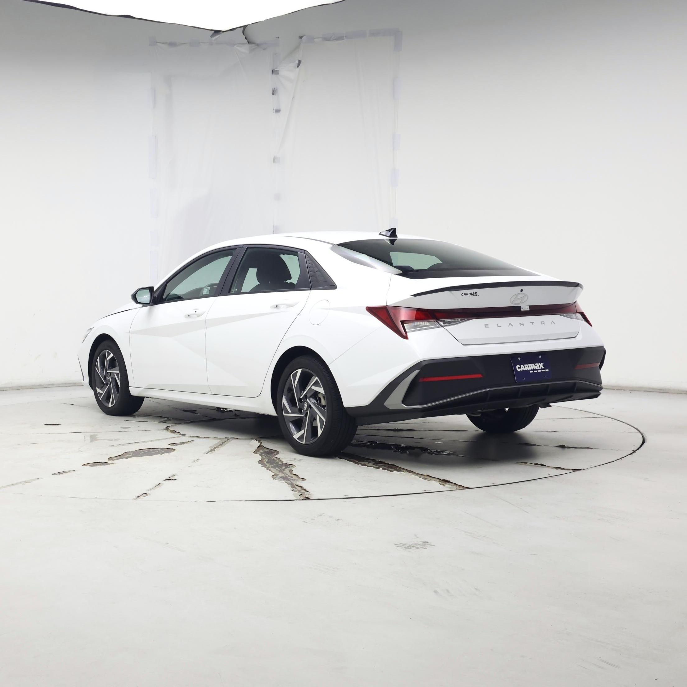 Thumbnail: 2025 Hyundai Elantra - 2