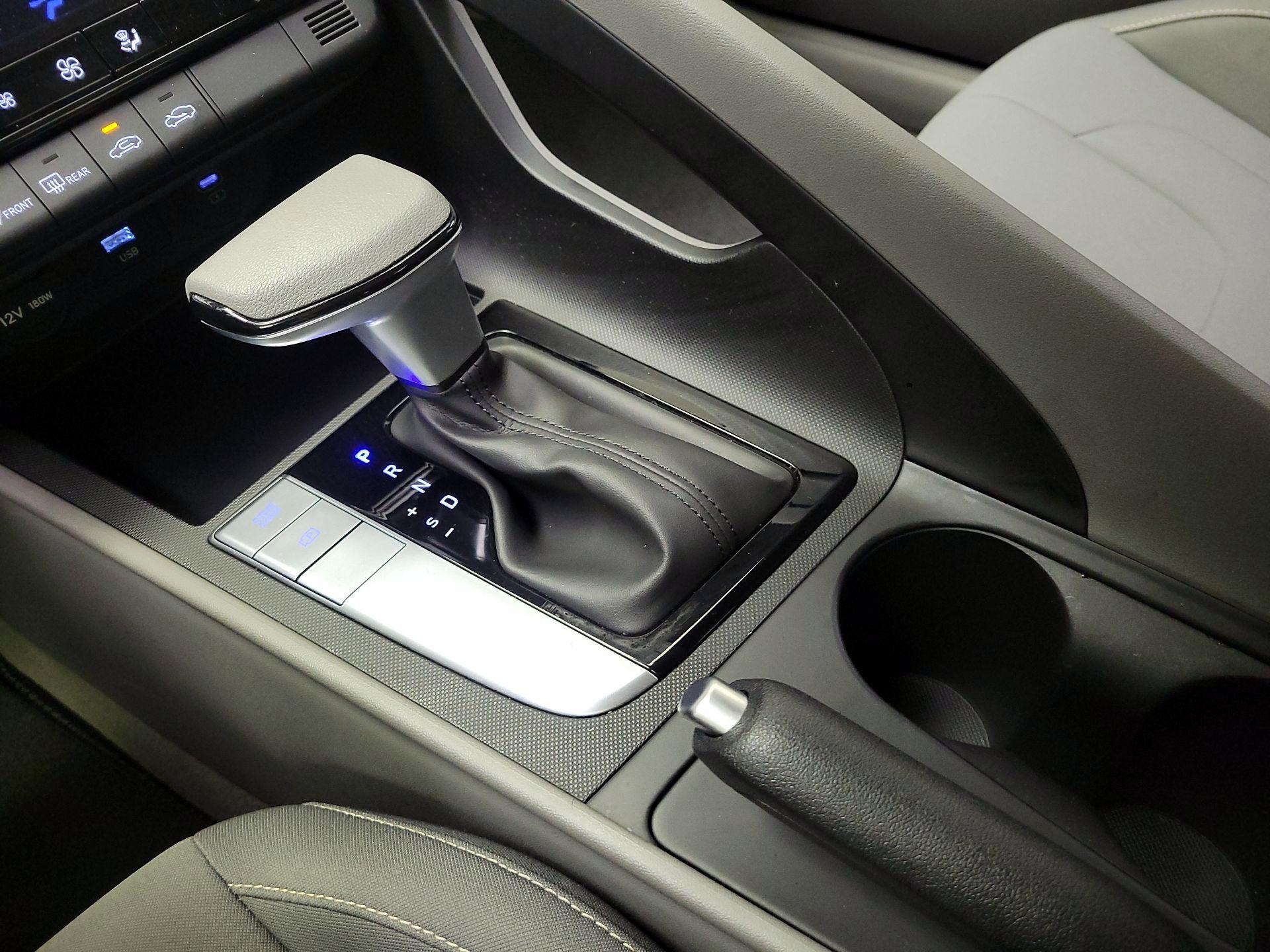 Thumbnail: 2024 Hyundai Elantra - 18