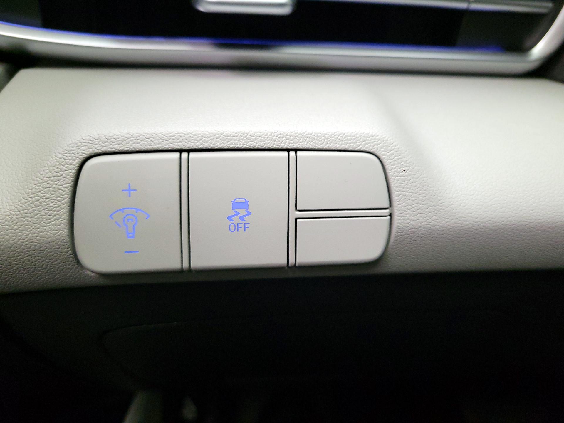 Thumbnail: 2024 Hyundai Elantra - 13