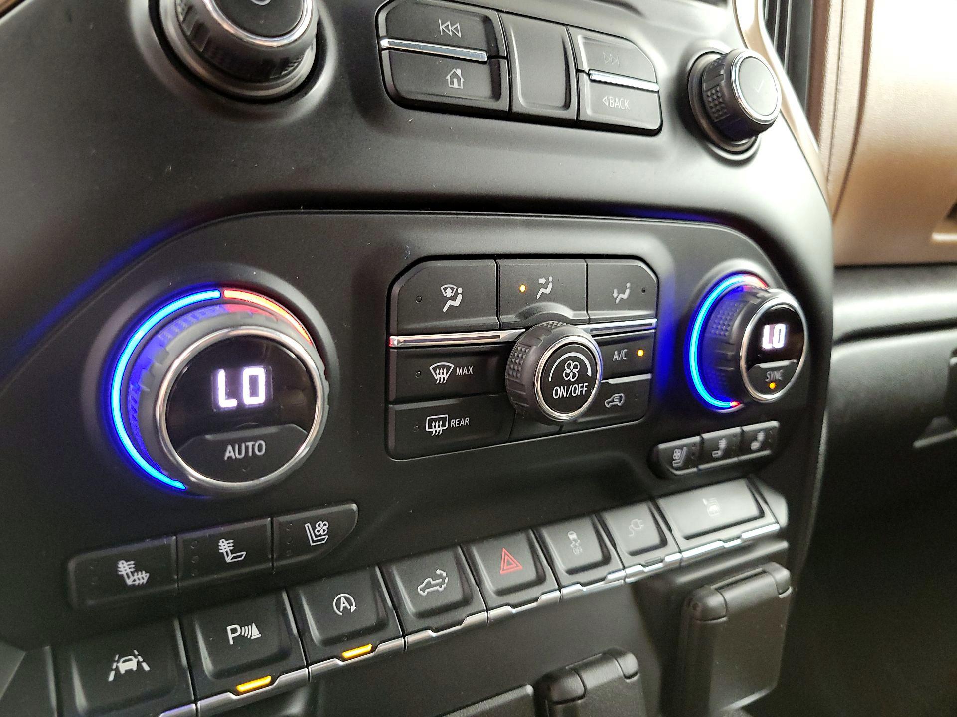 Thumbnail: 2021 Chevrolet Silverado 1500 - 17