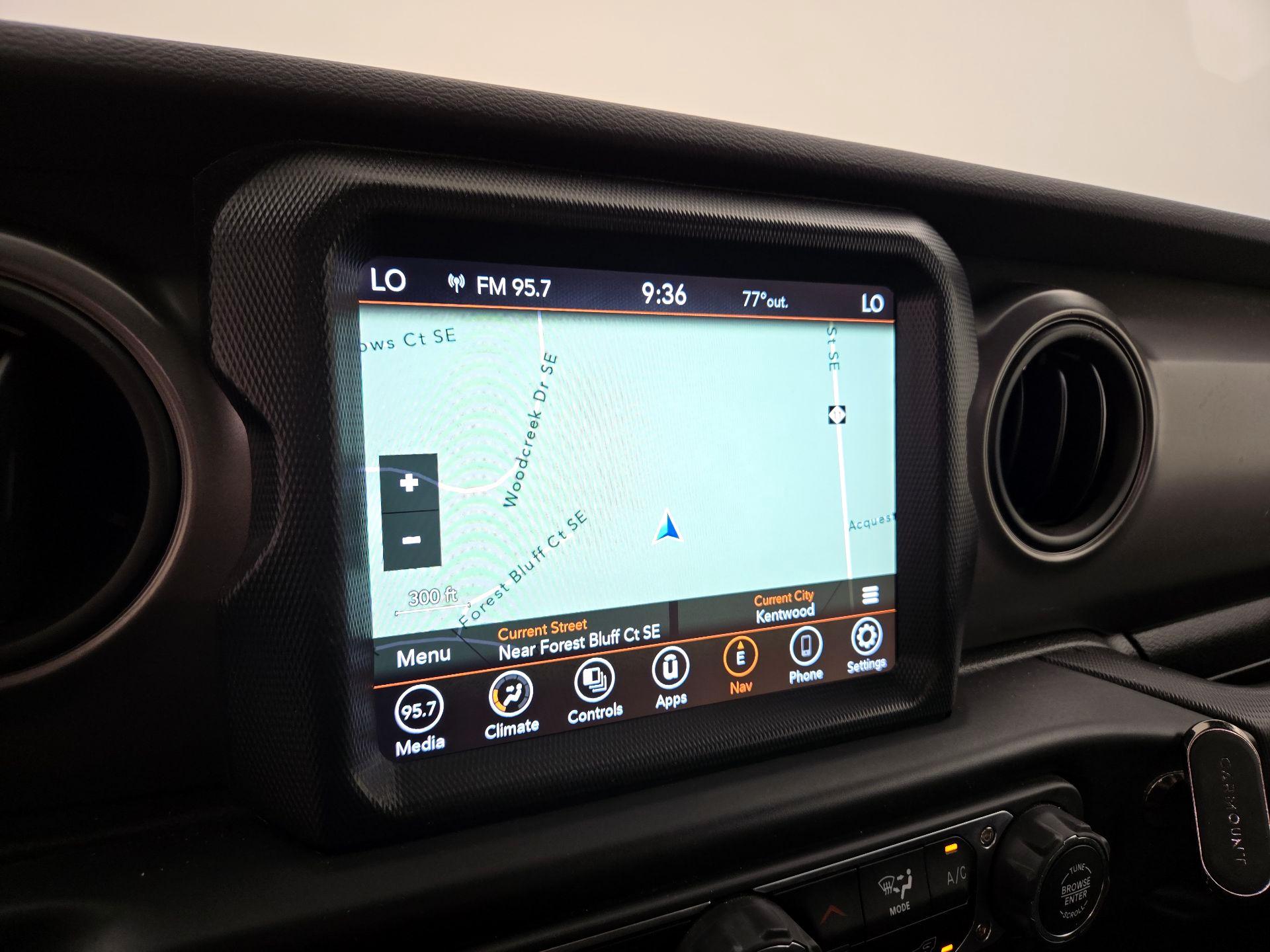Thumbnail: 2022 Jeep Wrangler - 14