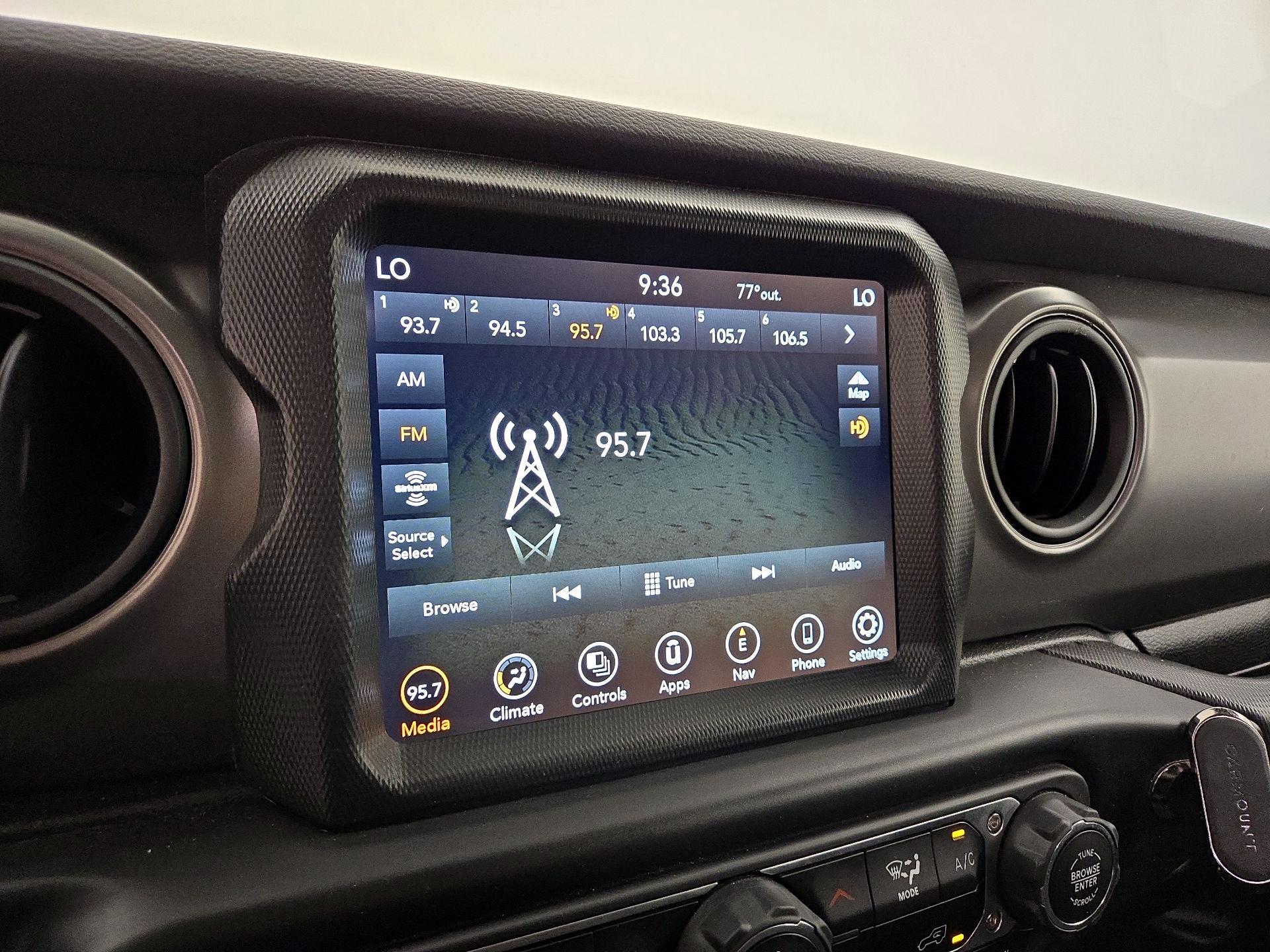 Thumbnail: 2022 Jeep Wrangler - 16