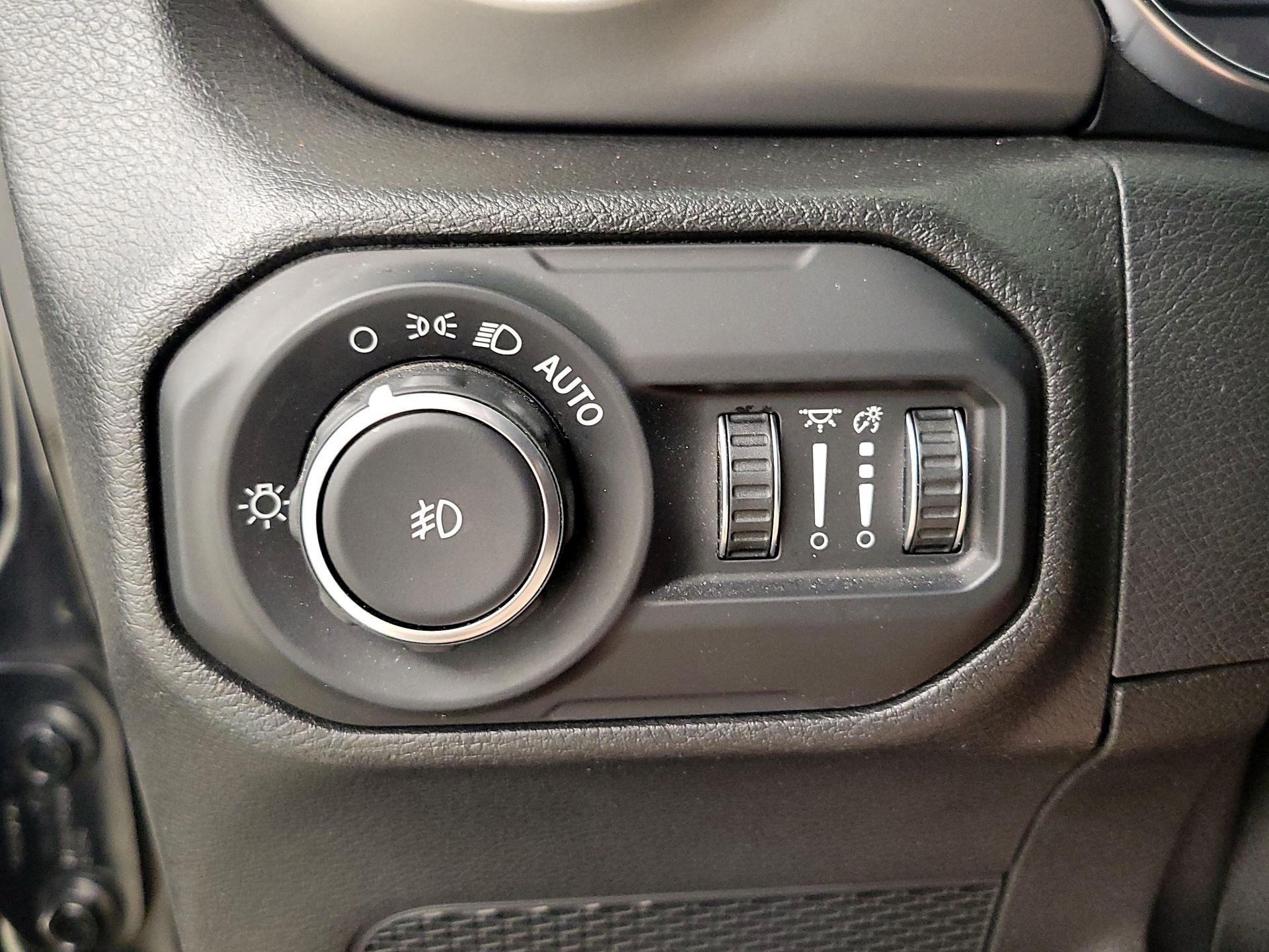 Thumbnail: 2021 Jeep Wrangler - 13