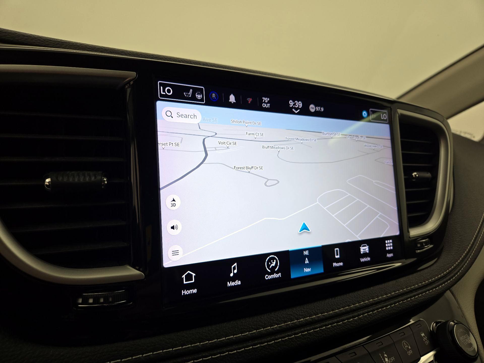Thumbnail: 2022 Chrysler Pacifica - 14