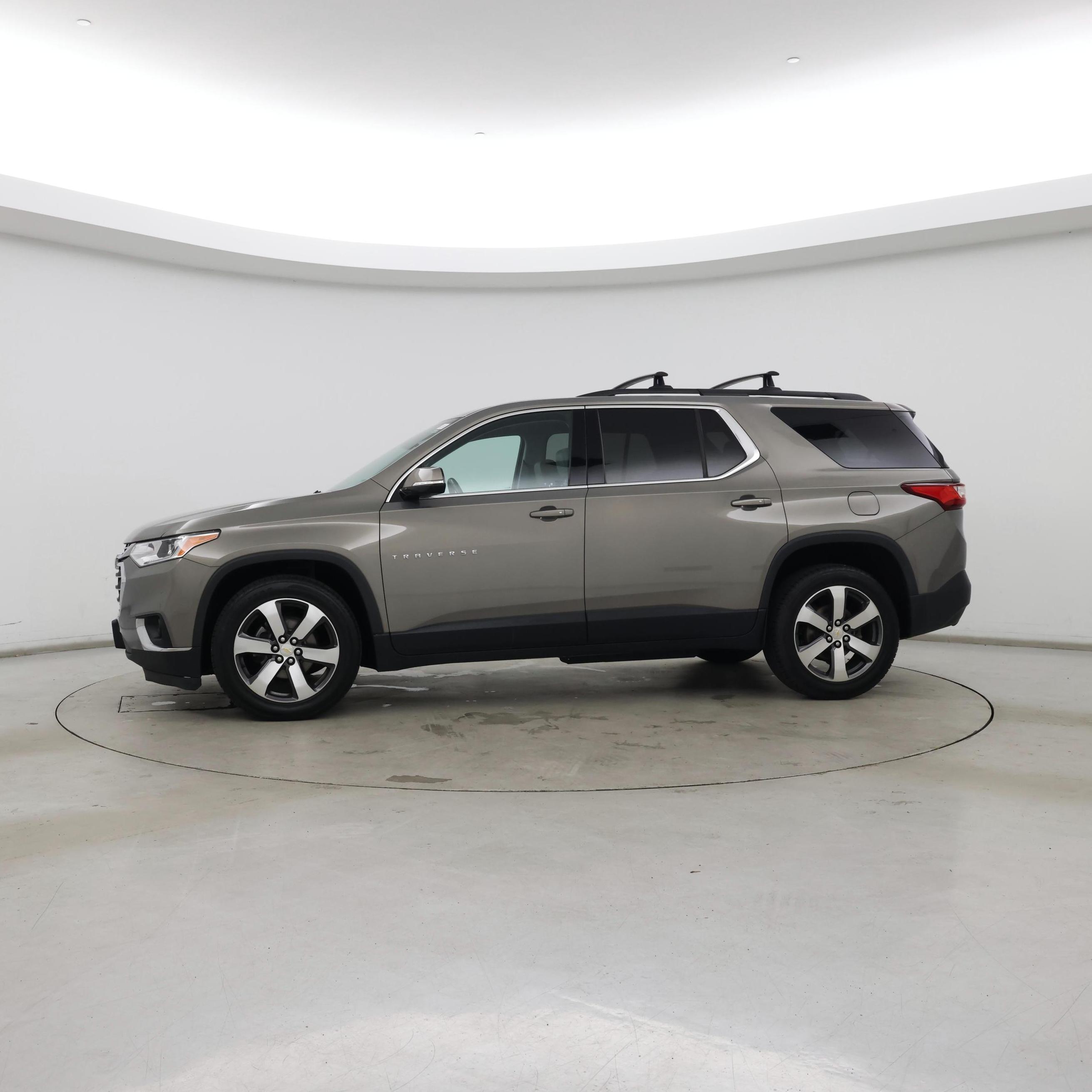 Thumbnail: 2019 Chevrolet Traverse - 3
