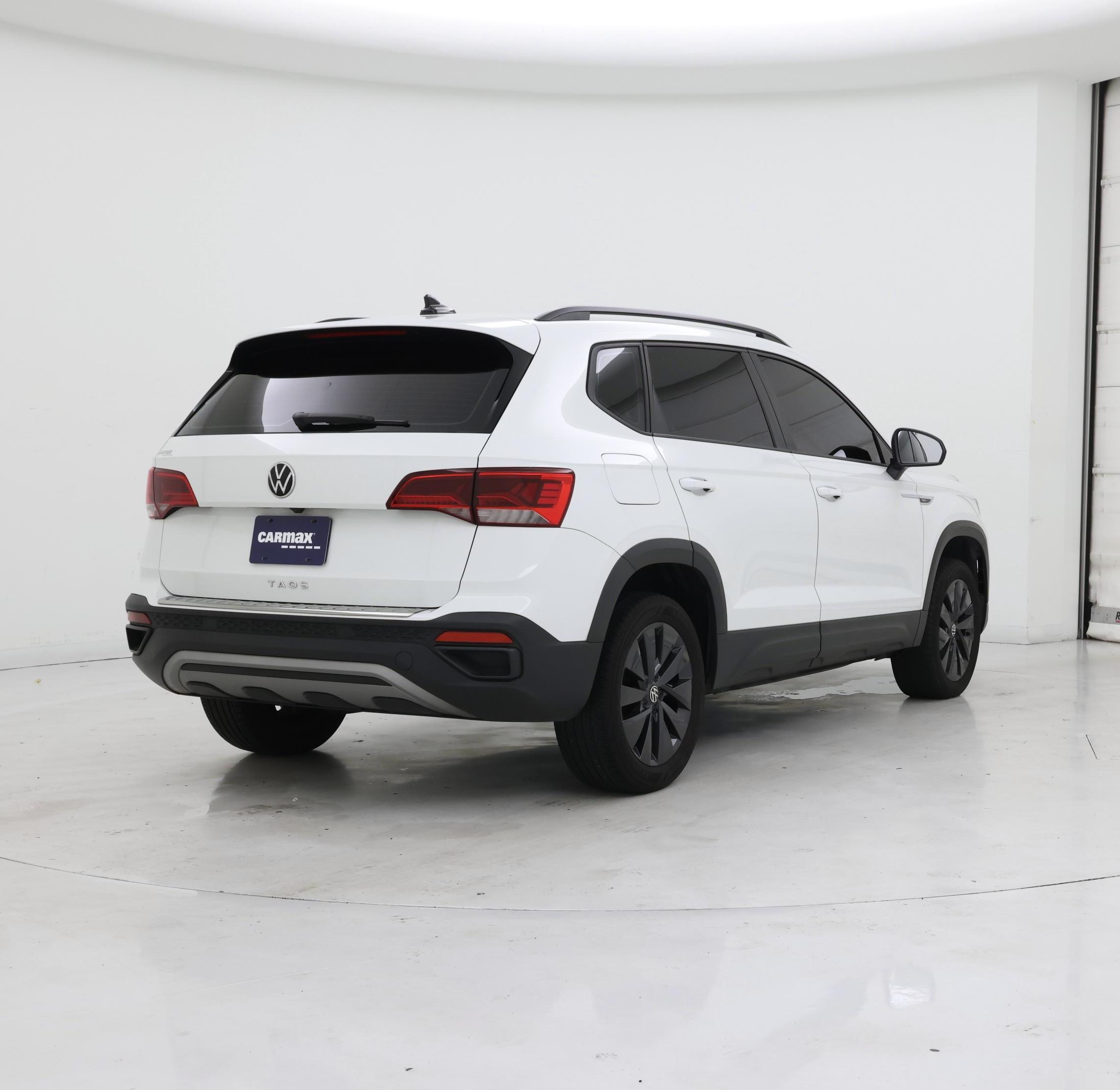 Thumbnail: 2023 Volkswagen Taos - 8