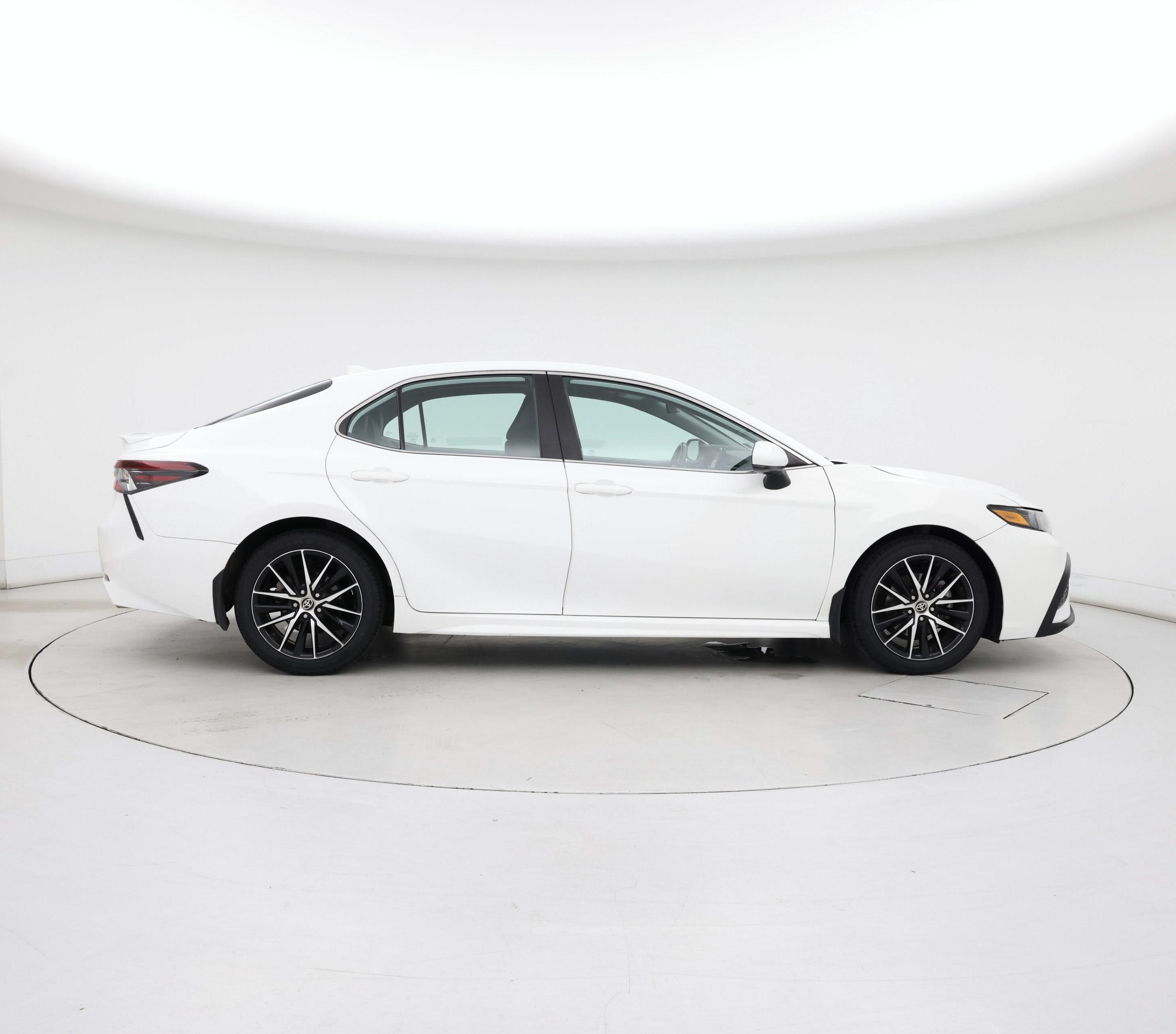 Thumbnail: 2021 Toyota Camry - 7