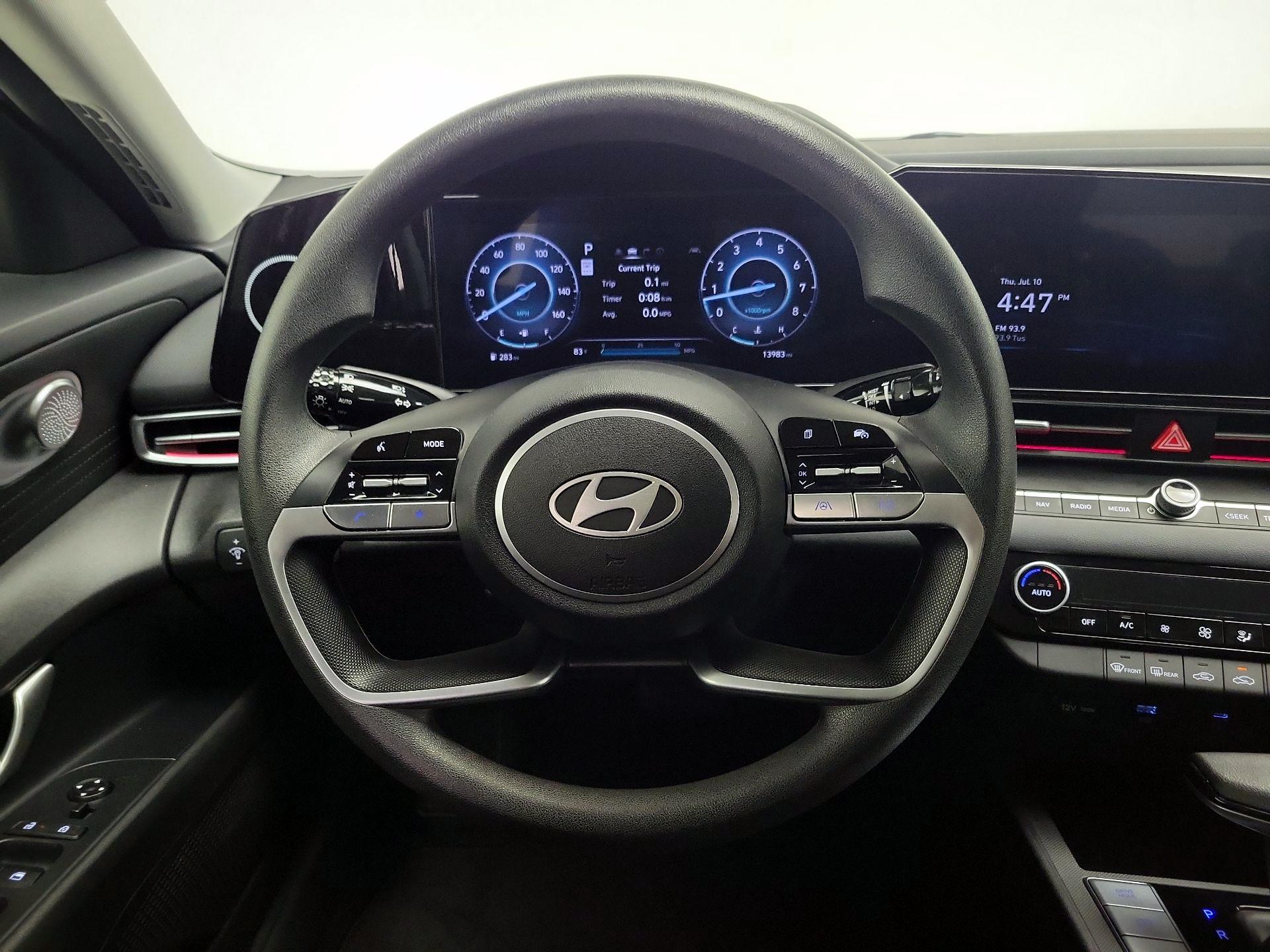 Thumbnail: 2024 Hyundai Elantra - 10