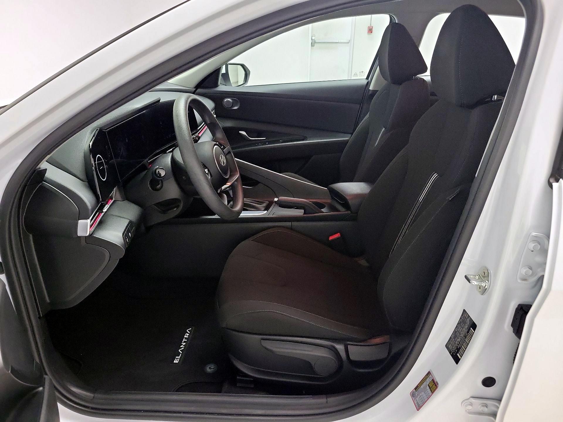 Thumbnail: 2024 Hyundai Elantra - 11