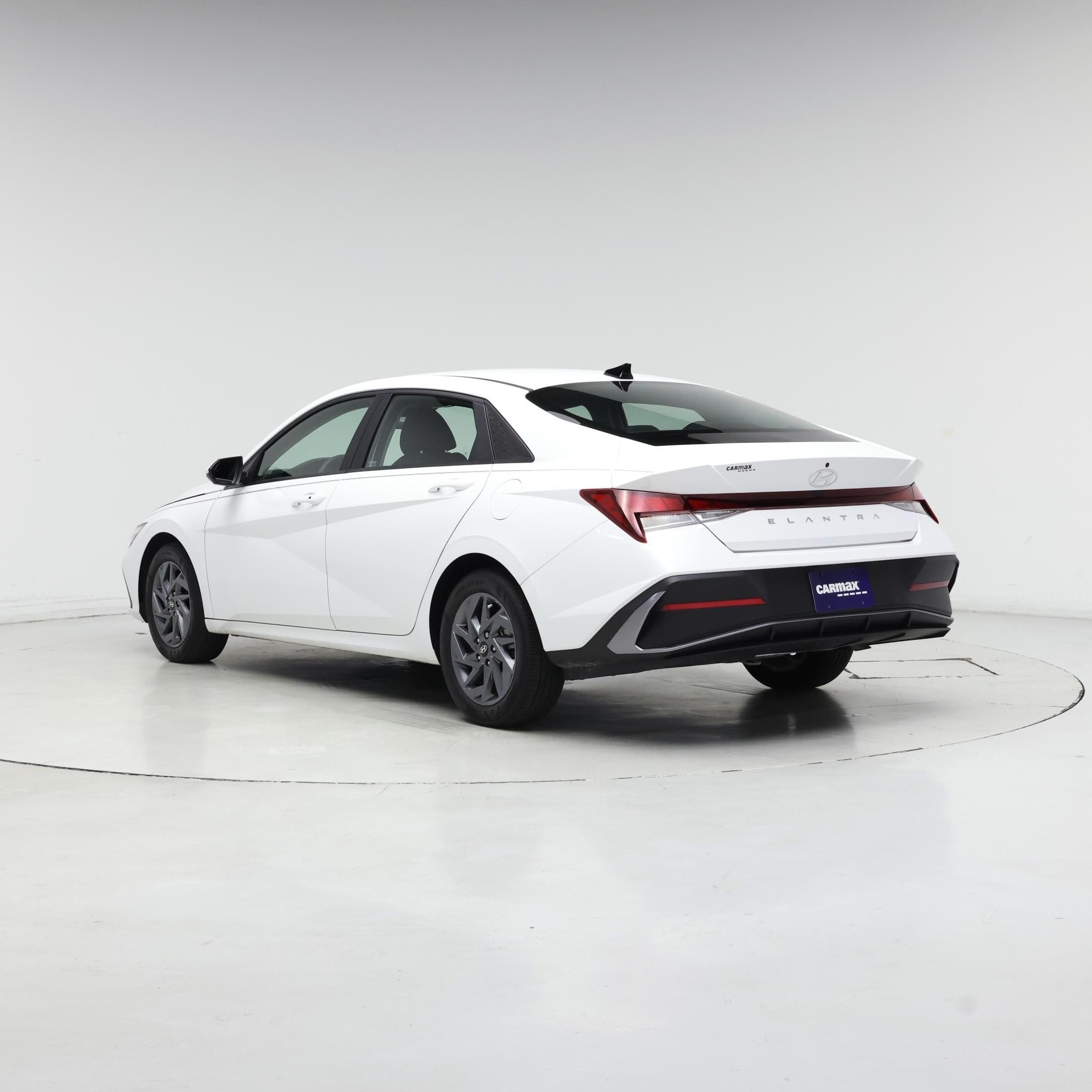Thumbnail: 2024 Hyundai Elantra - 2