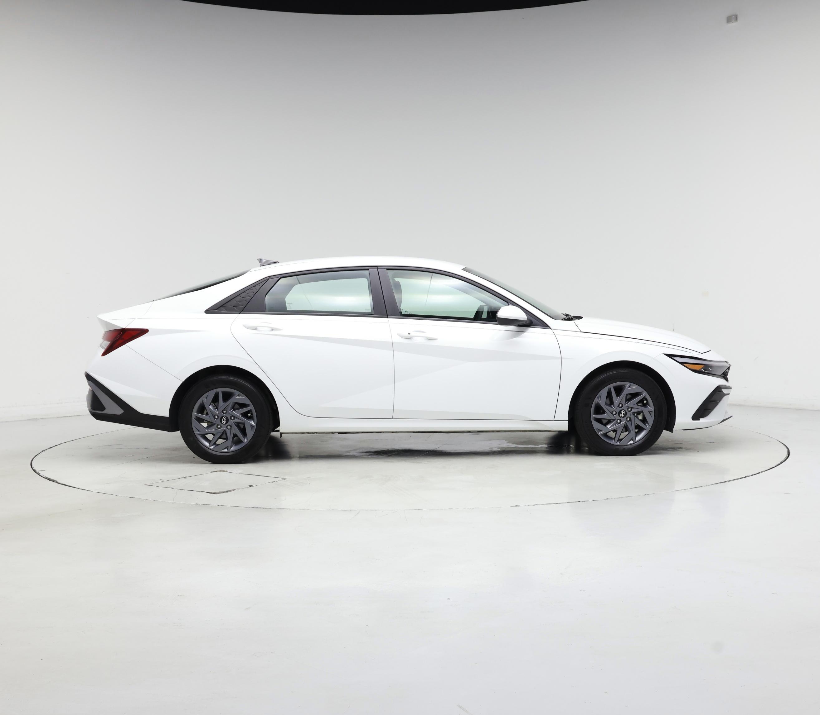 Thumbnail: 2024 Hyundai Elantra - 7