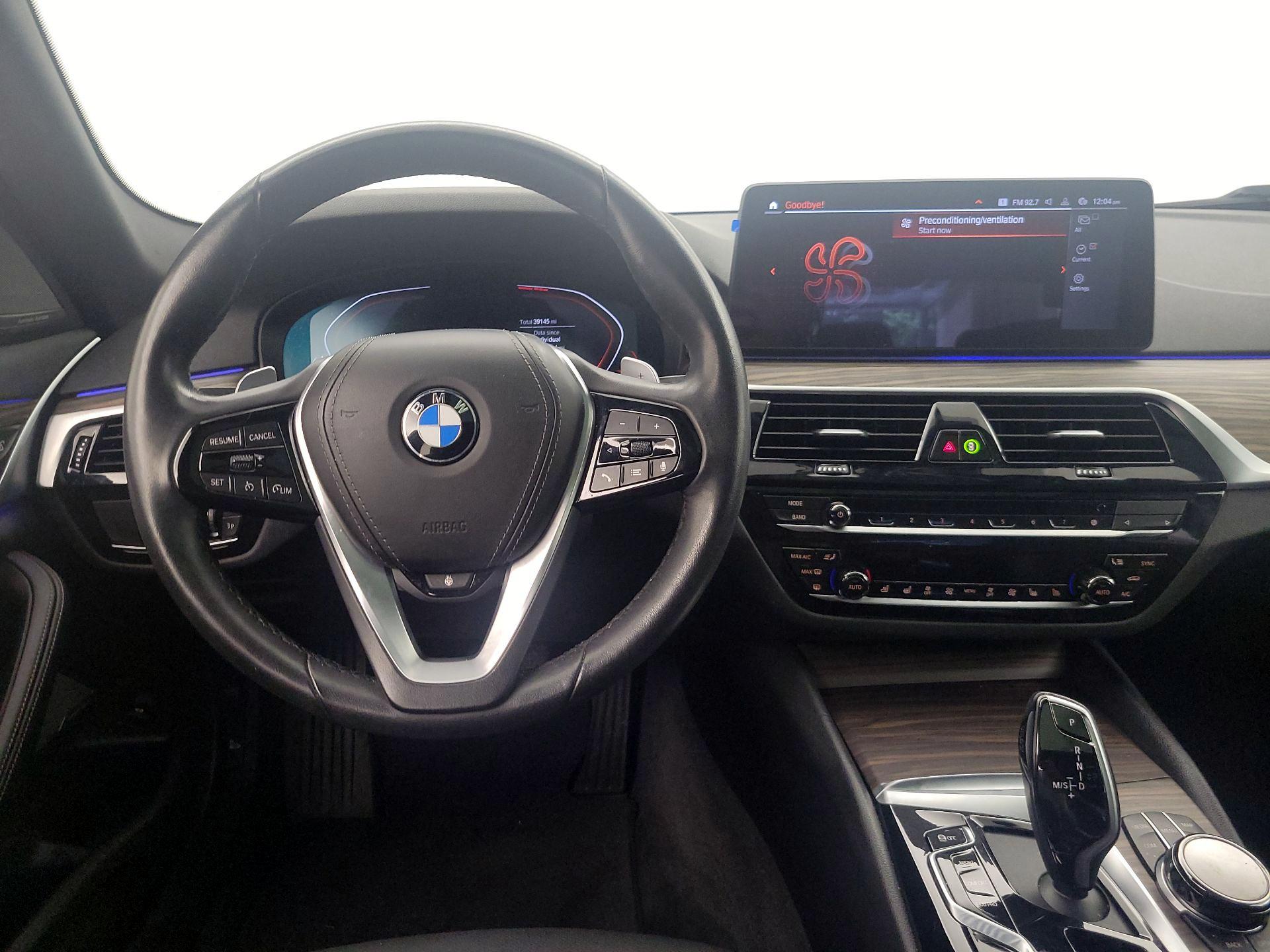 Thumbnail: 2022 BMW 5 Series - 10