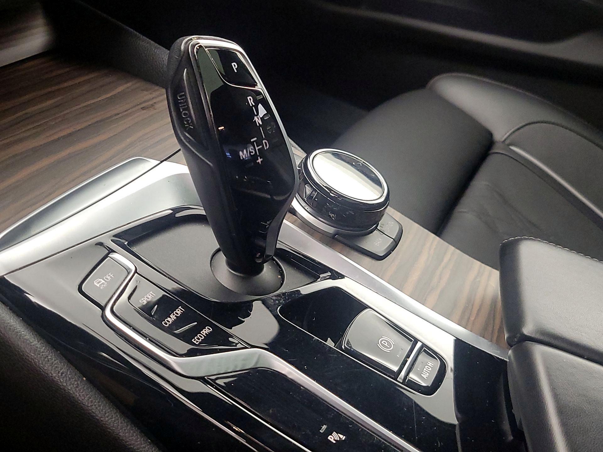 Thumbnail: 2022 BMW 5 Series - 18