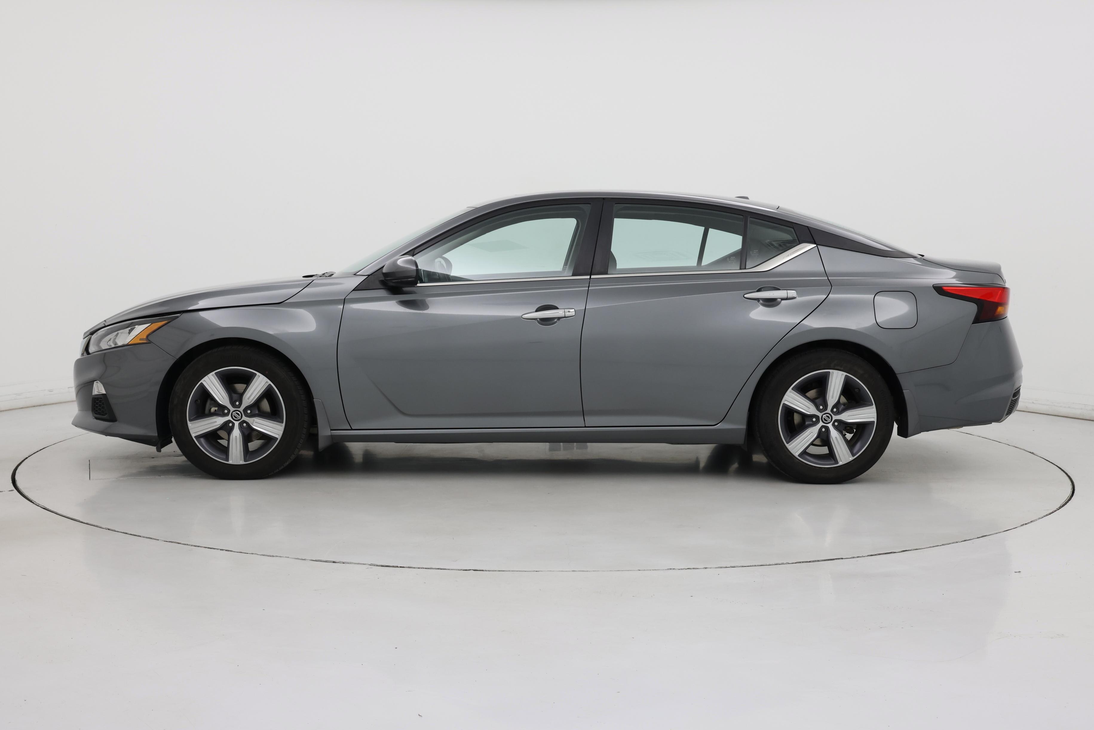 Thumbnail: 2022 Nissan Altima - 3