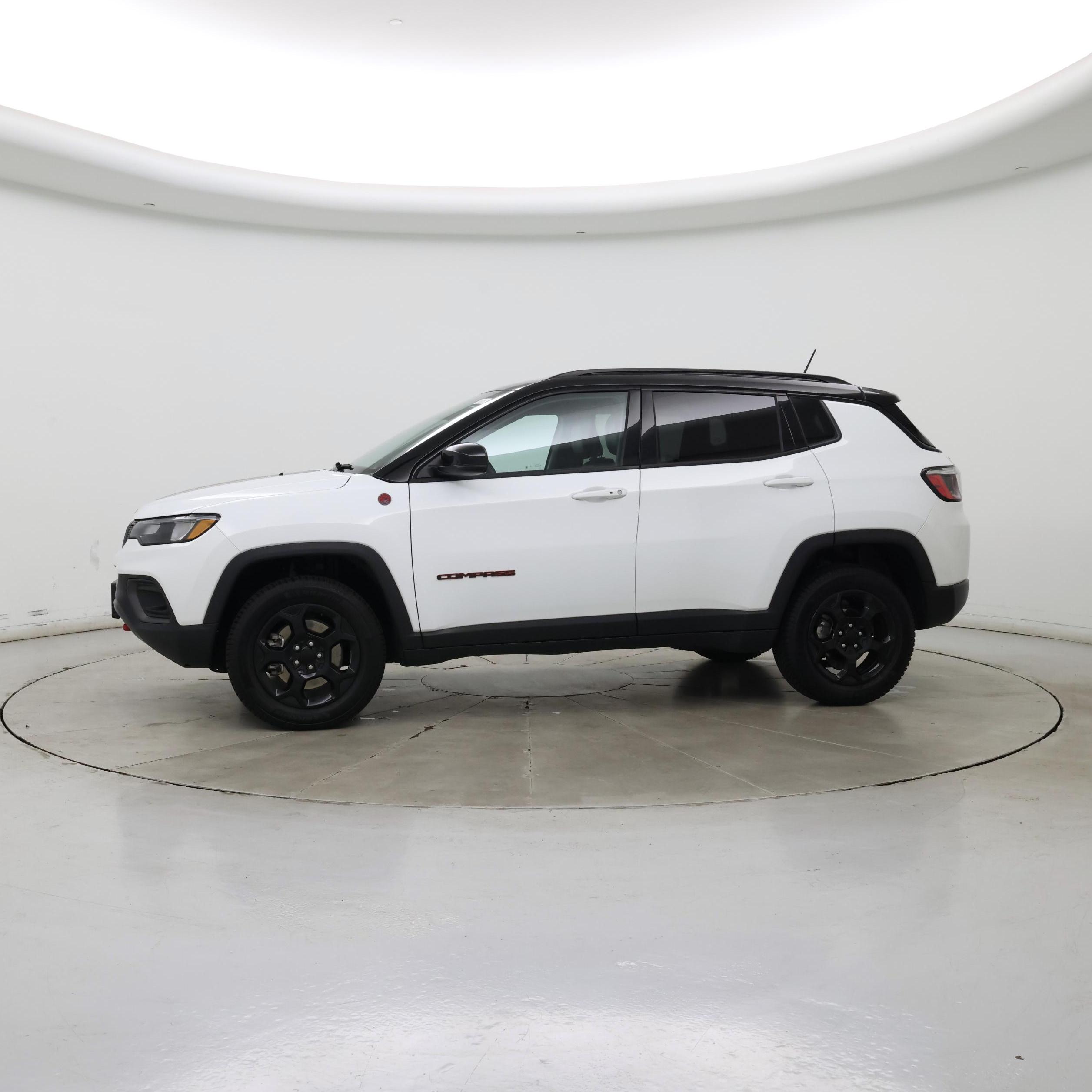Thumbnail: 2023 Jeep Compass - 3