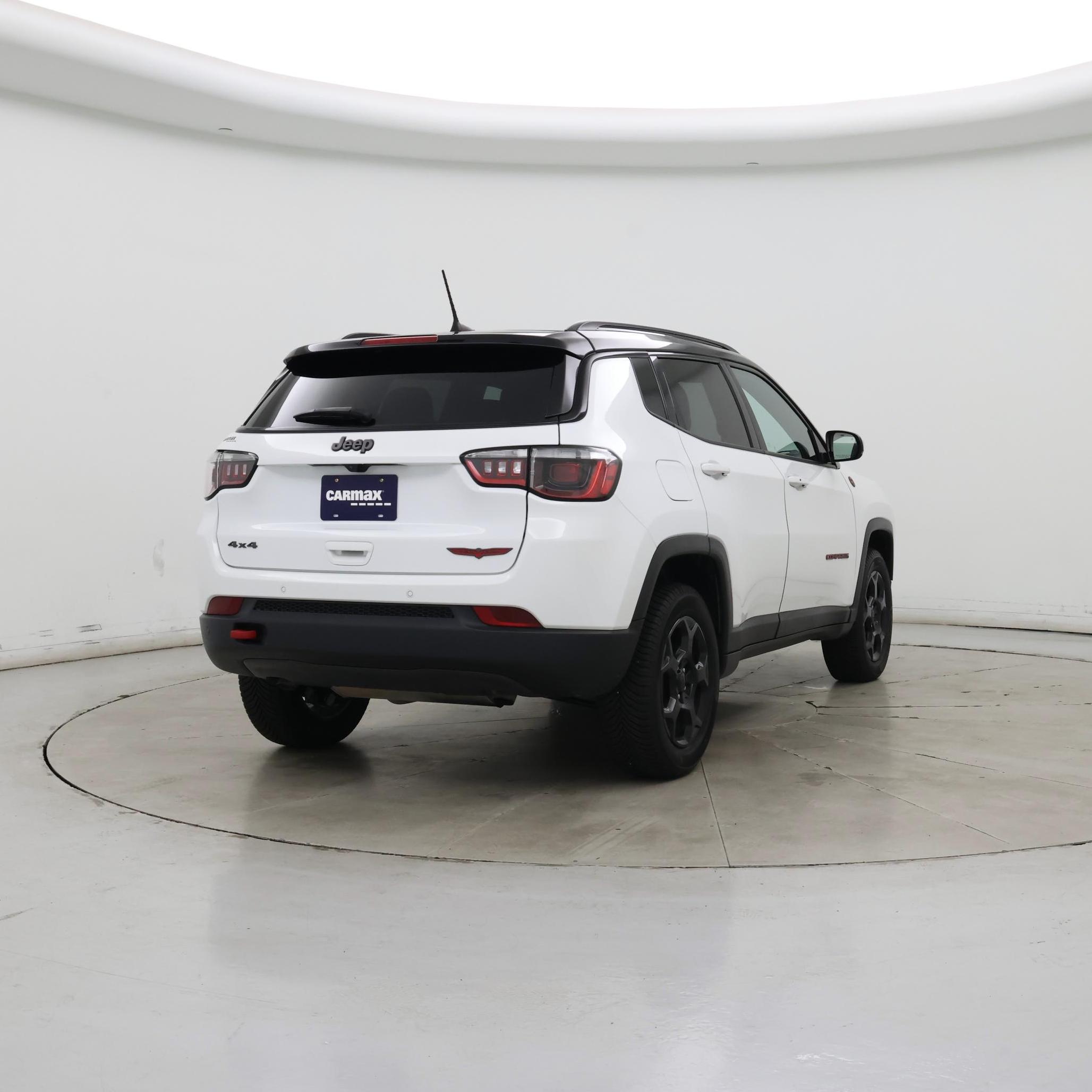 Thumbnail: 2023 Jeep Compass - 8