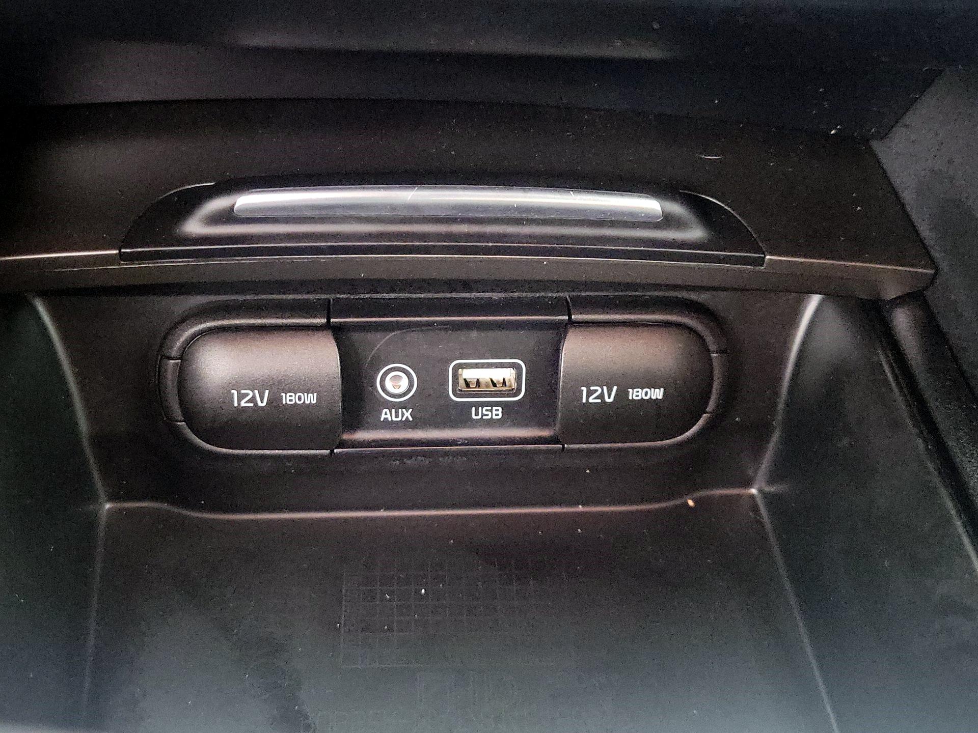 Thumbnail: 2019 Kia Optima - 18