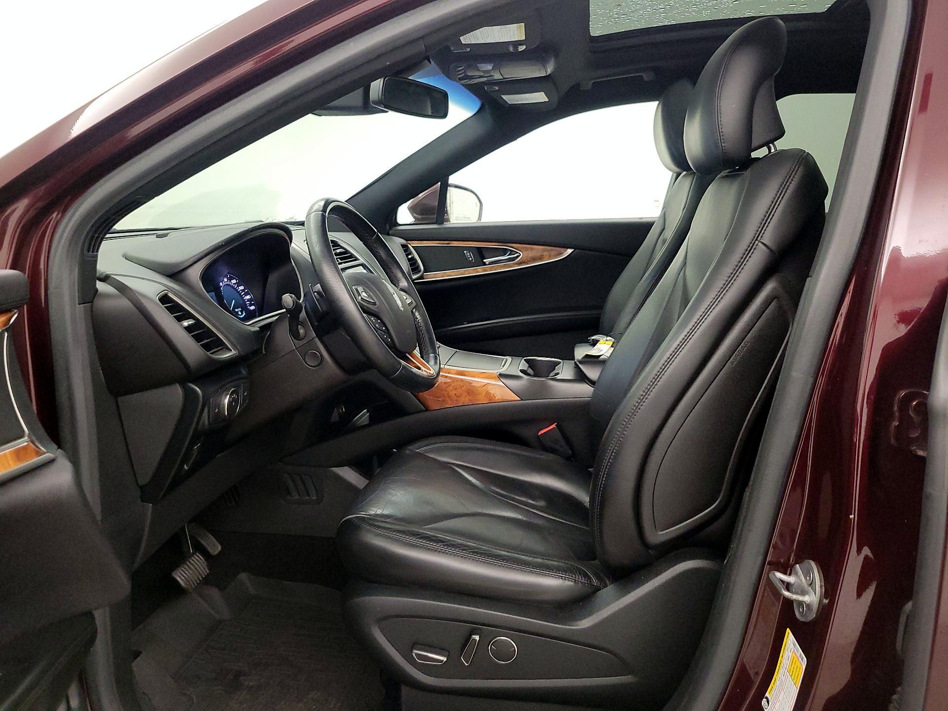 Thumbnail: 2017 Lincoln MKX - 11