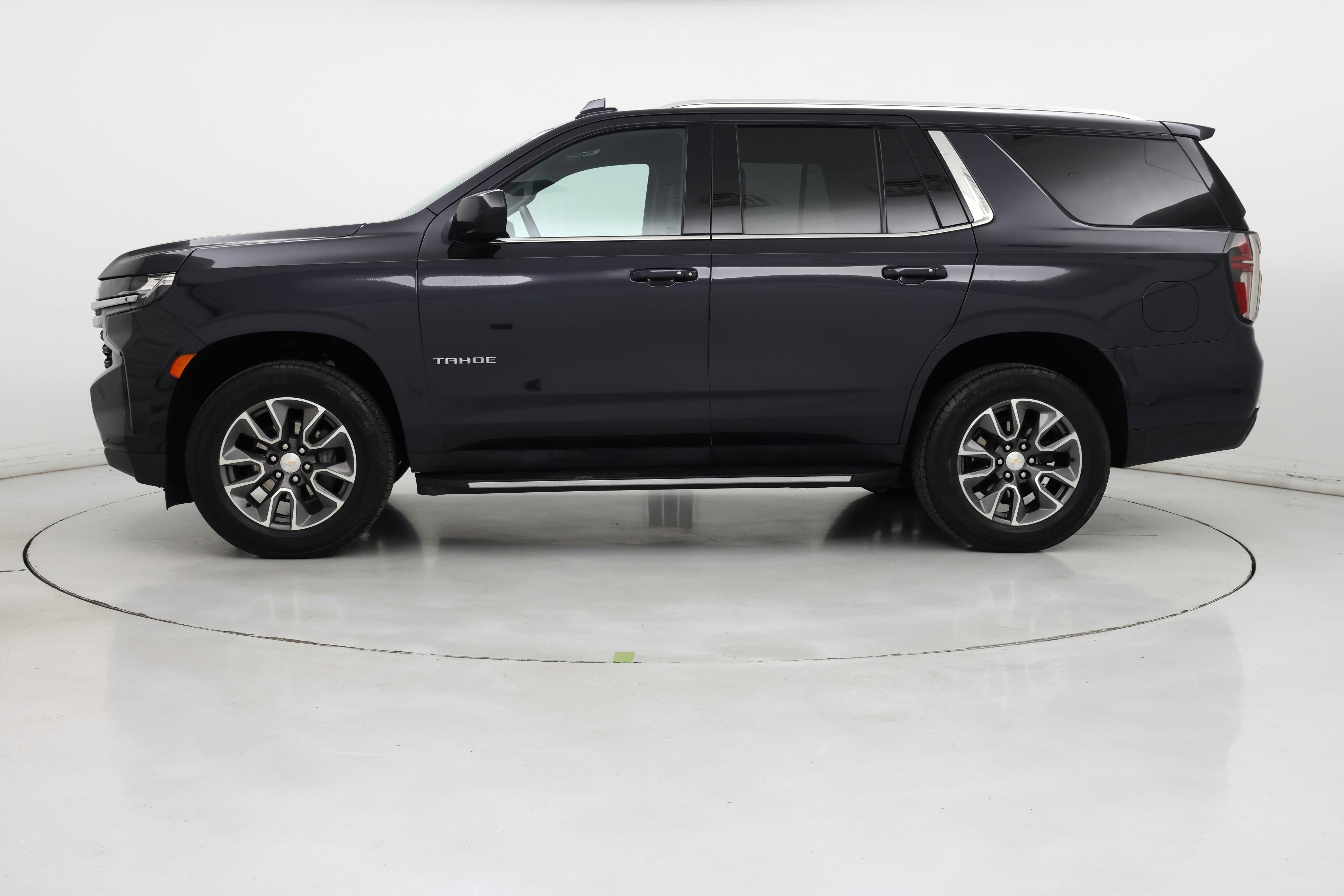Thumbnail: 2022 Chevrolet Tahoe - 3