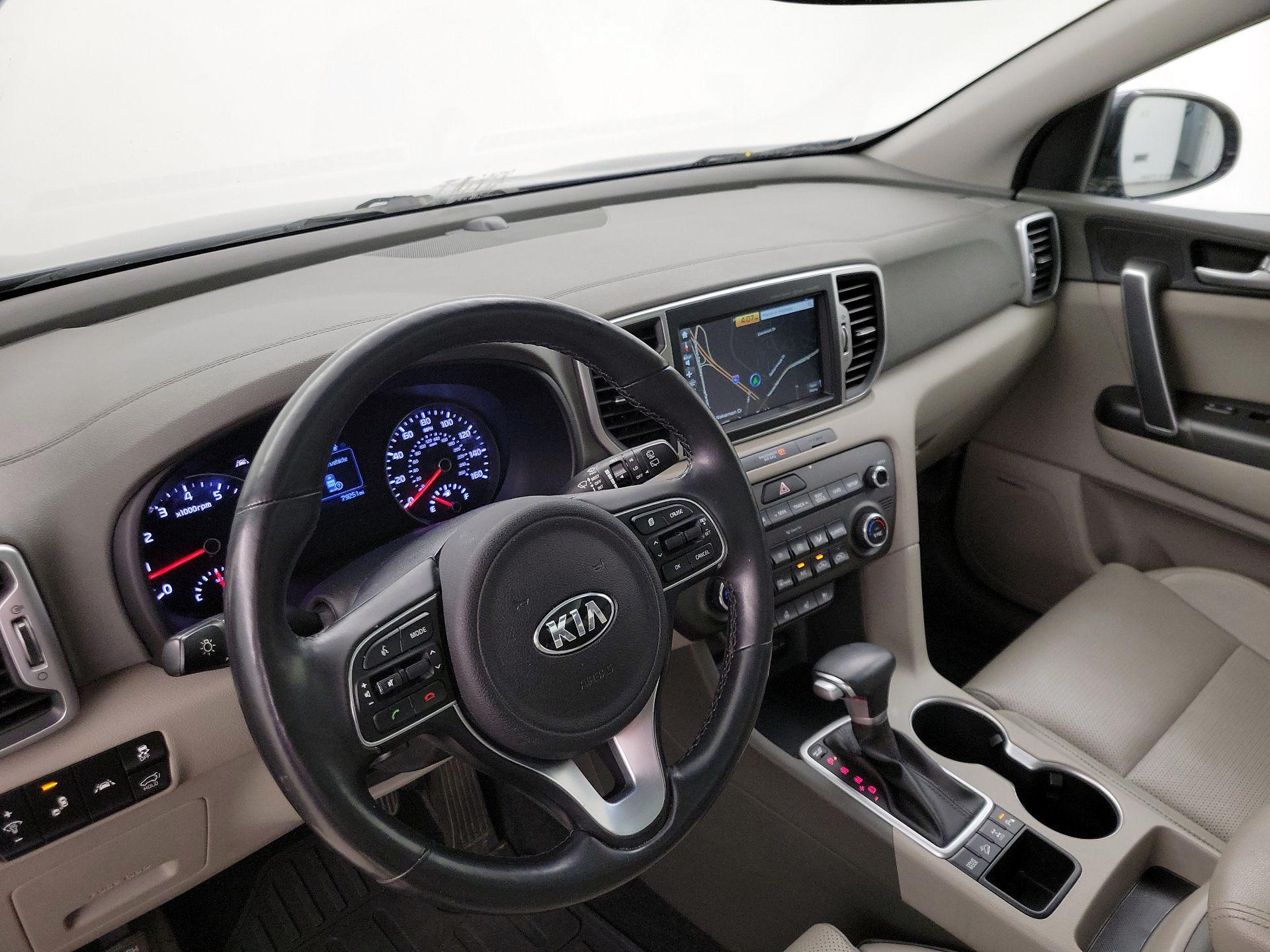 Thumbnail: 2017 Kia Sportage - 9