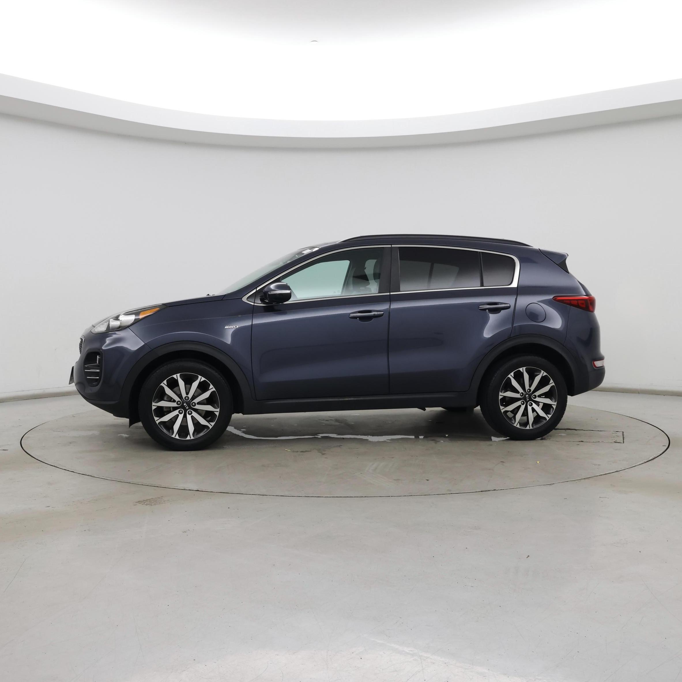 Thumbnail: 2017 Kia Sportage - 3