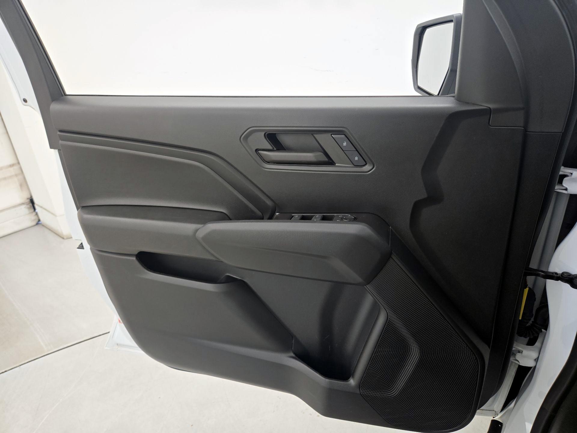 Thumbnail: 2024 Chevrolet Colorado - 12