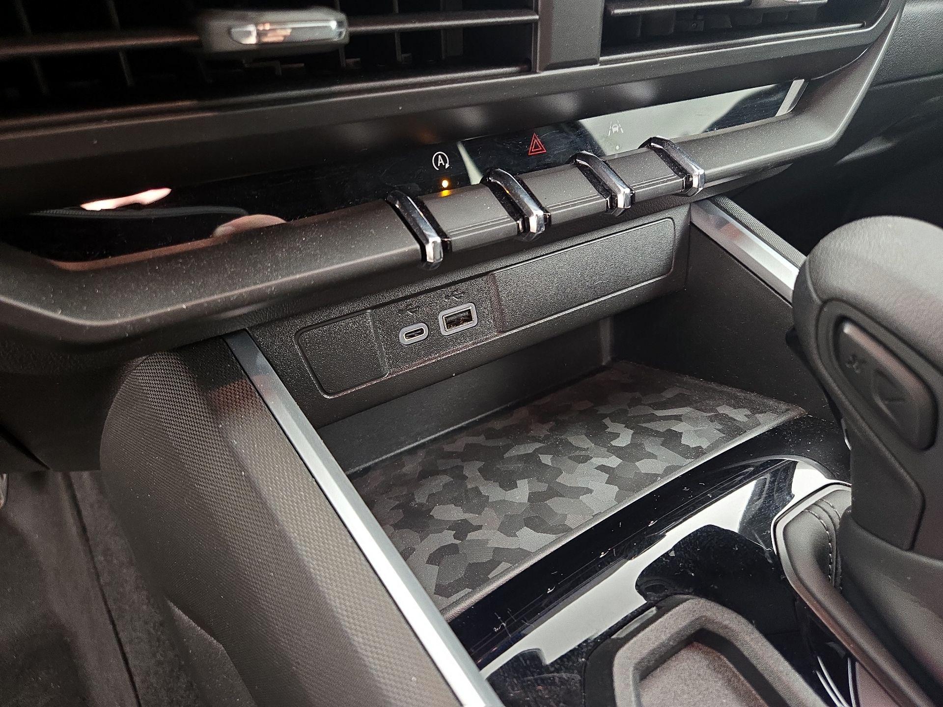 Thumbnail: 2024 Chevrolet Colorado - 19