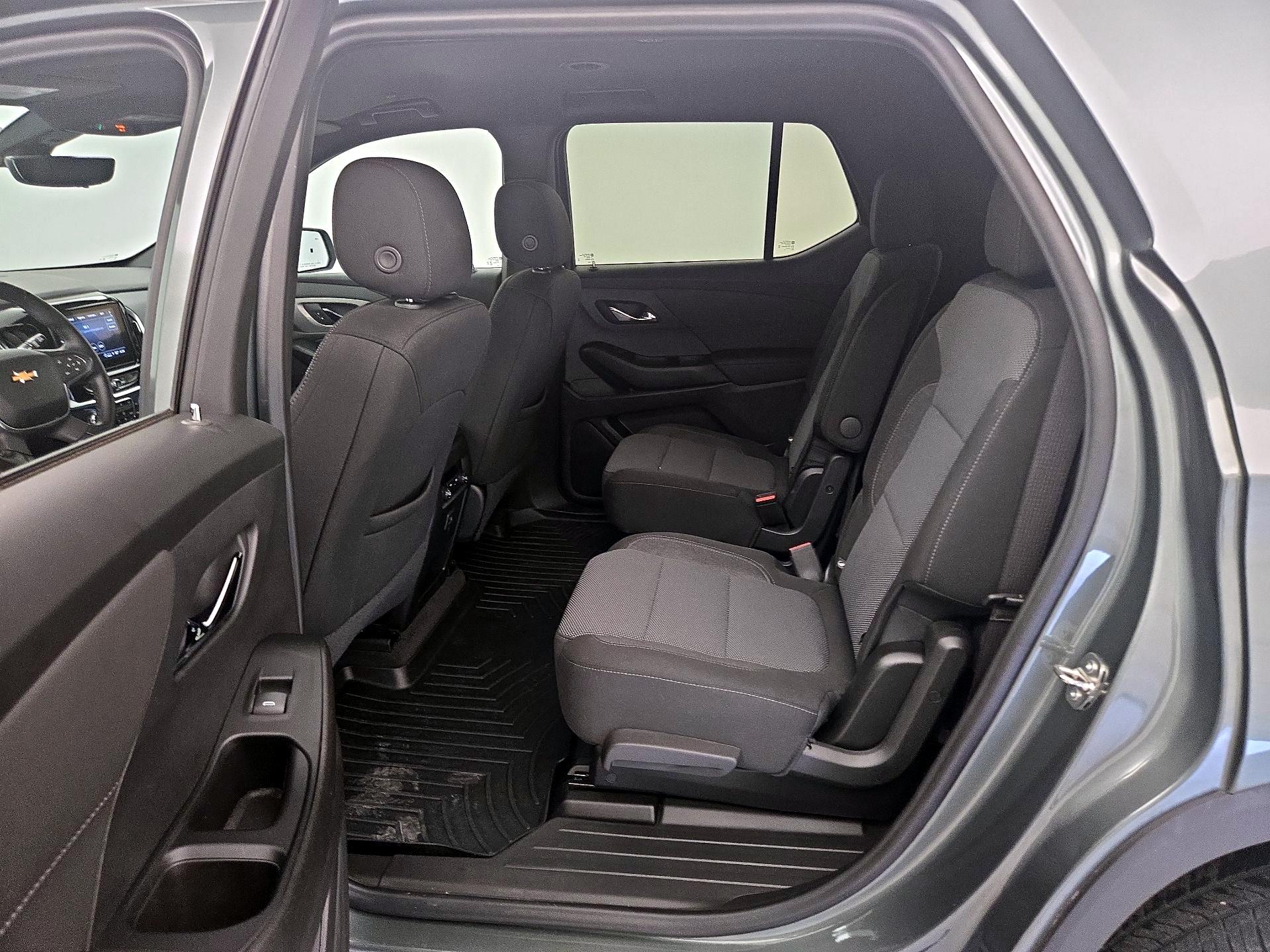 Thumbnail: 2023 Chevrolet Traverse - 19
