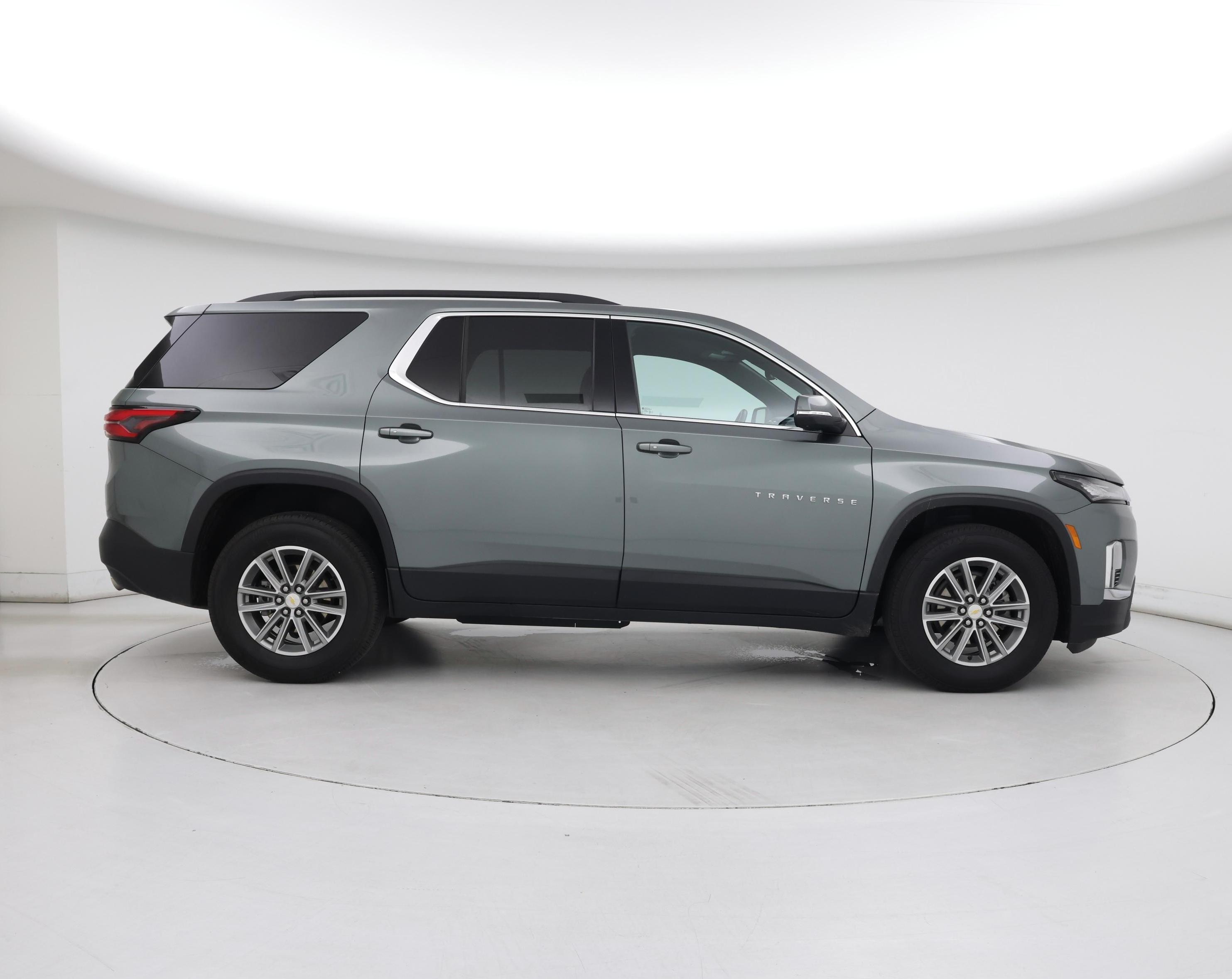 Thumbnail: 2023 Chevrolet Traverse - 7