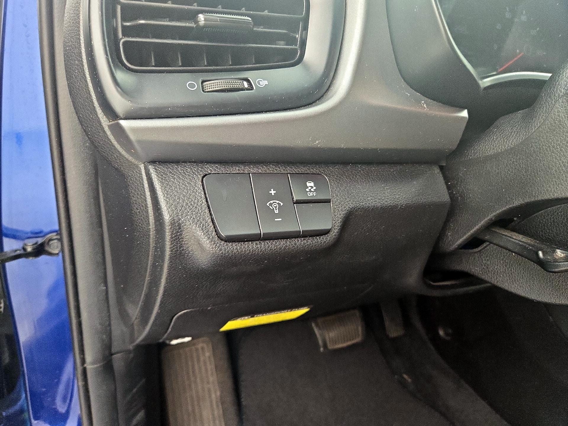 Thumbnail: 2019 Kia Rio - 13