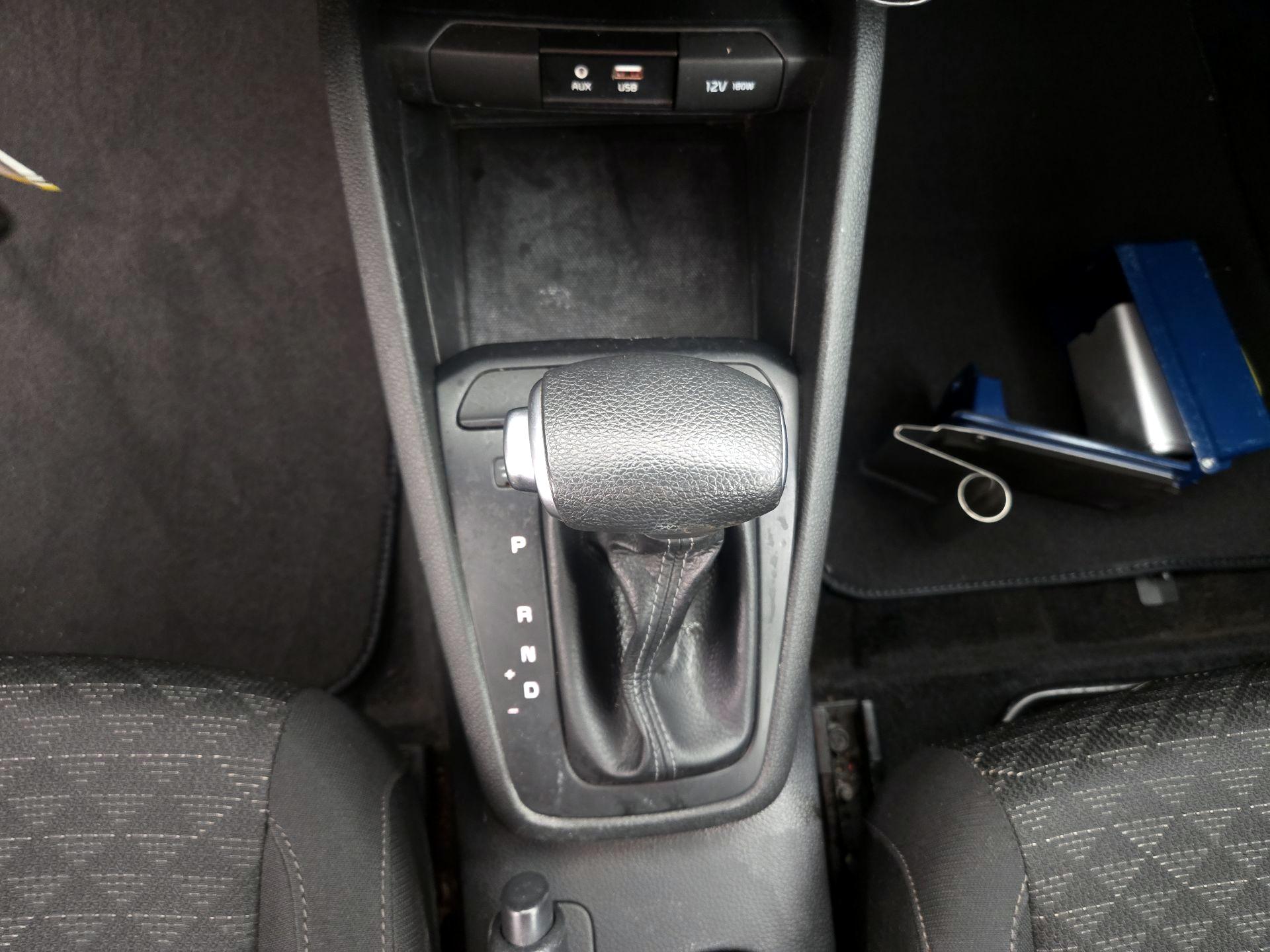 Thumbnail: 2019 Kia Rio - 17