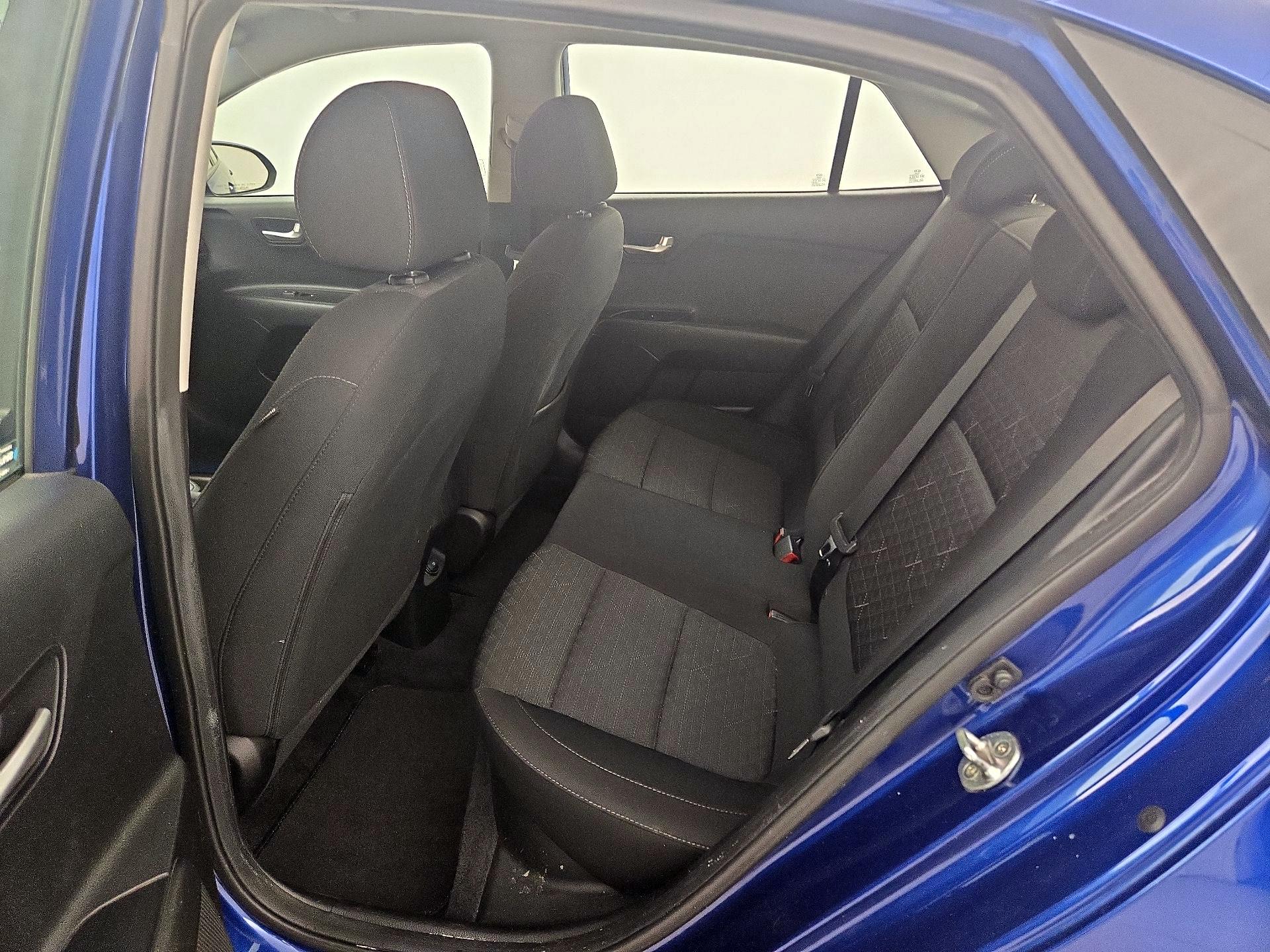 Thumbnail: 2019 Kia Rio - 19