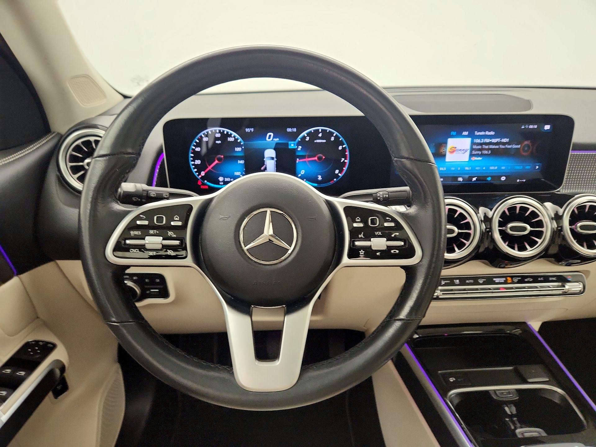 Thumbnail: 2021 Mercedes-Benz GLB - 10