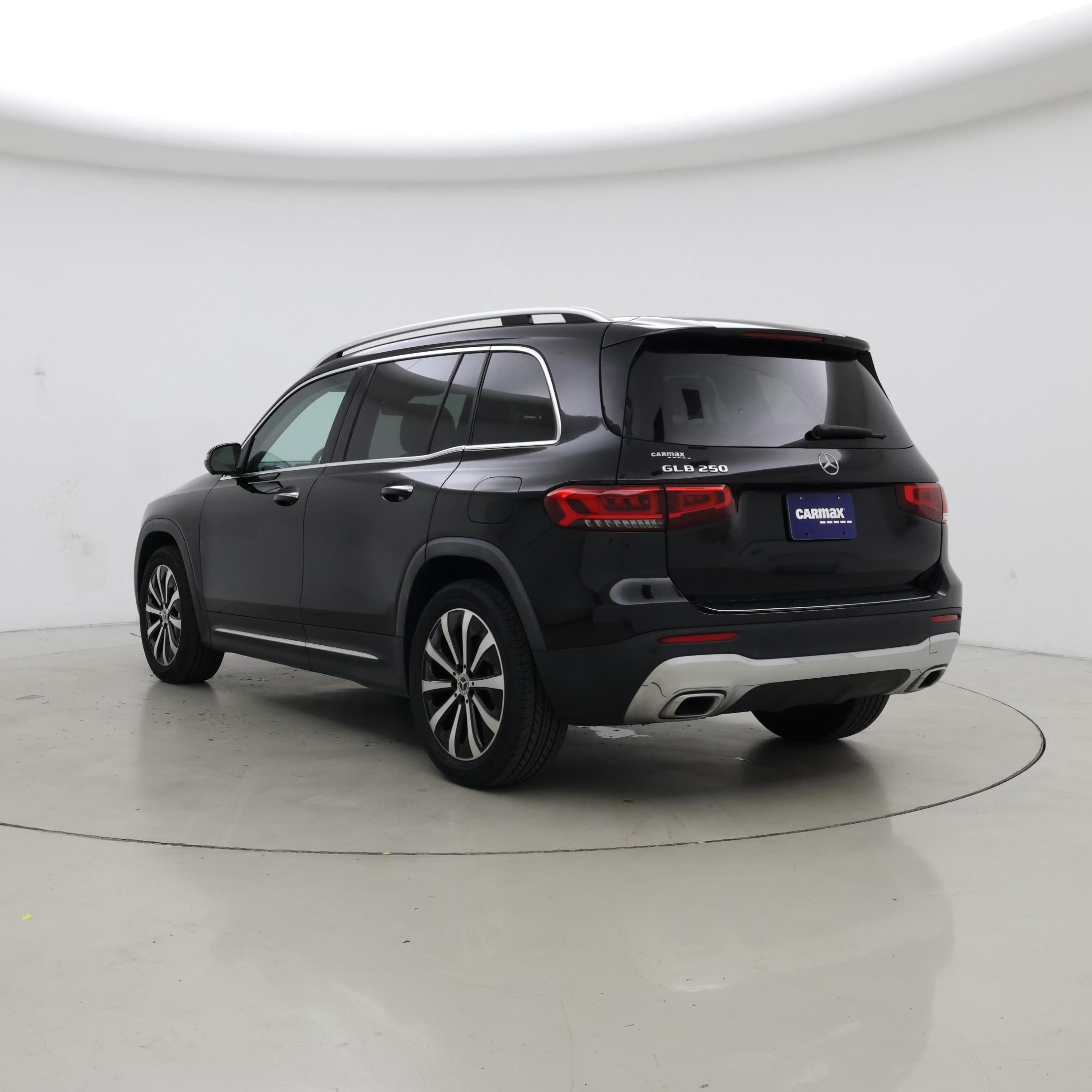 Thumbnail: 2021 Mercedes-Benz GLB - 2