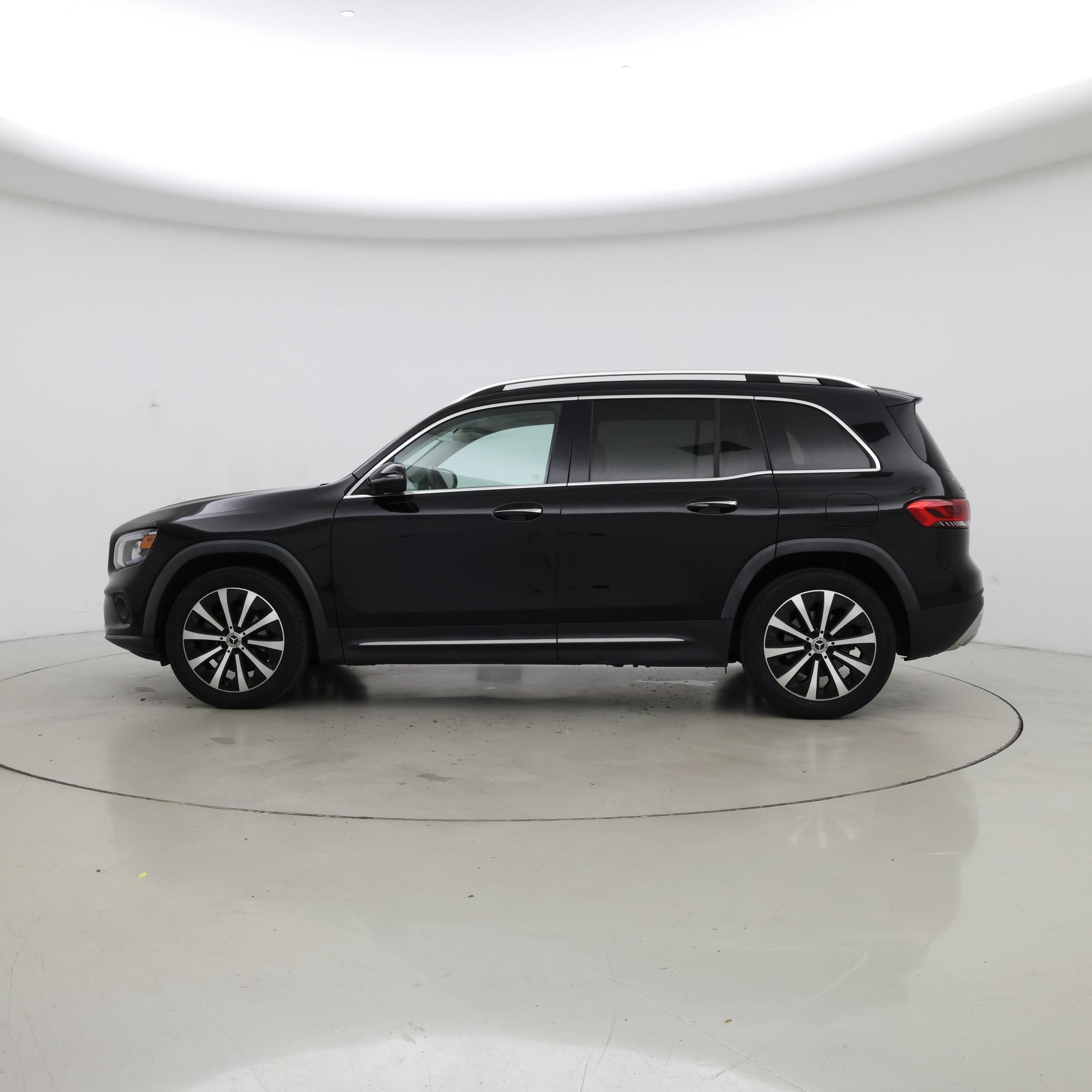 Thumbnail: 2021 Mercedes-Benz GLB - 3