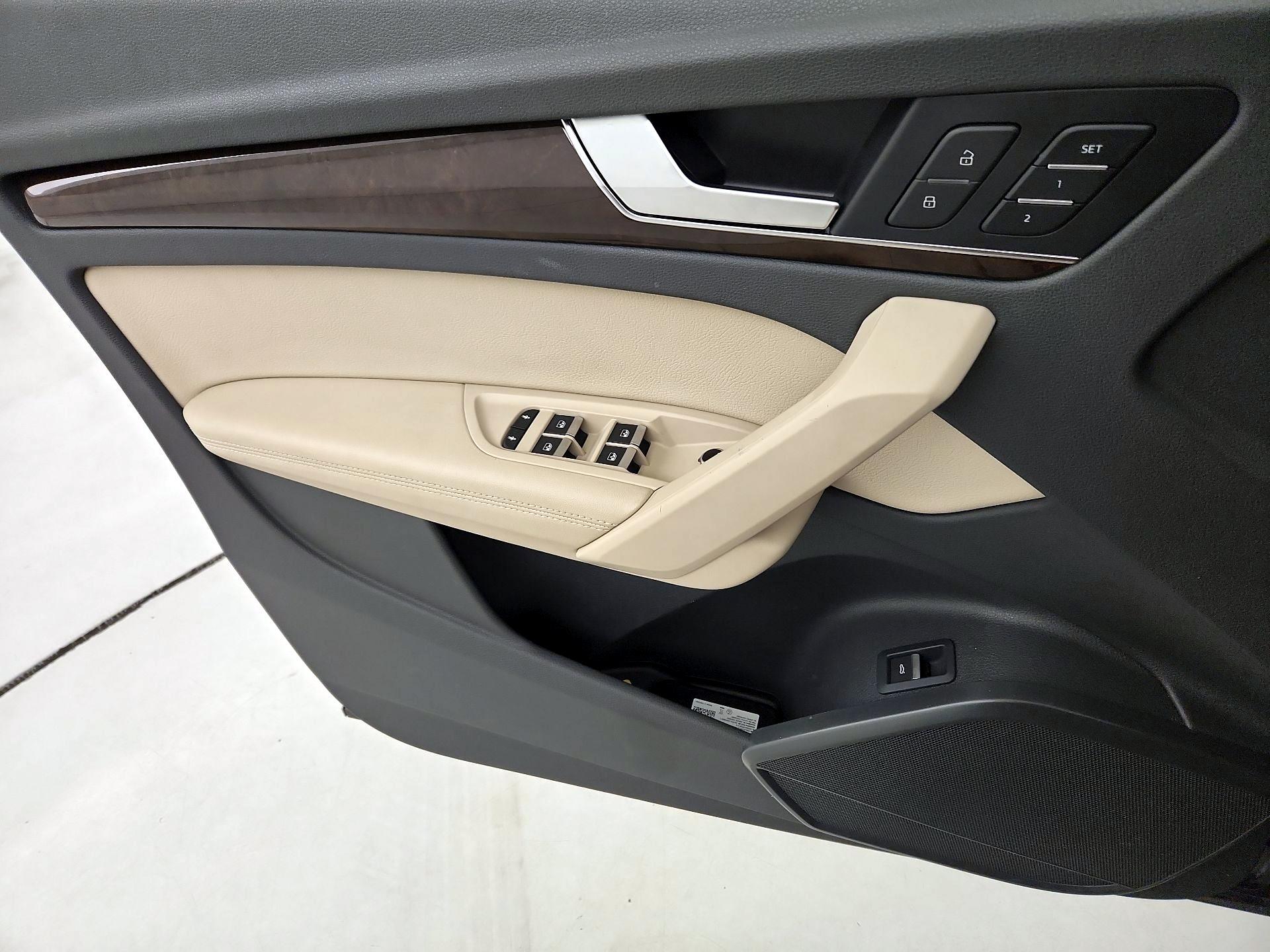 Thumbnail: 2020 Audi Q5 - 12