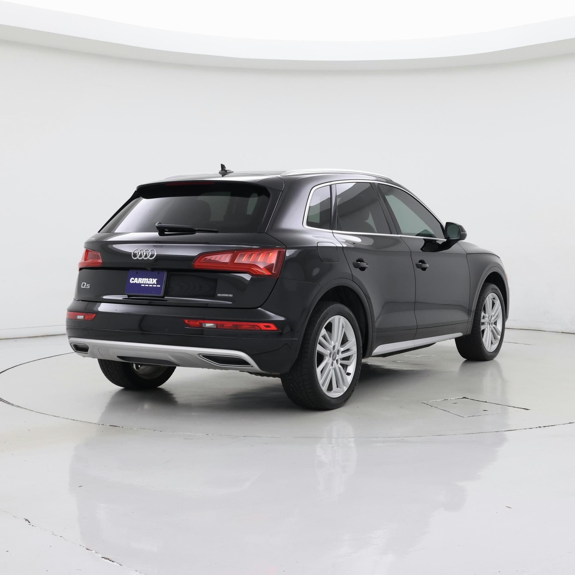 Thumbnail: 2020 Audi Q5 - 8