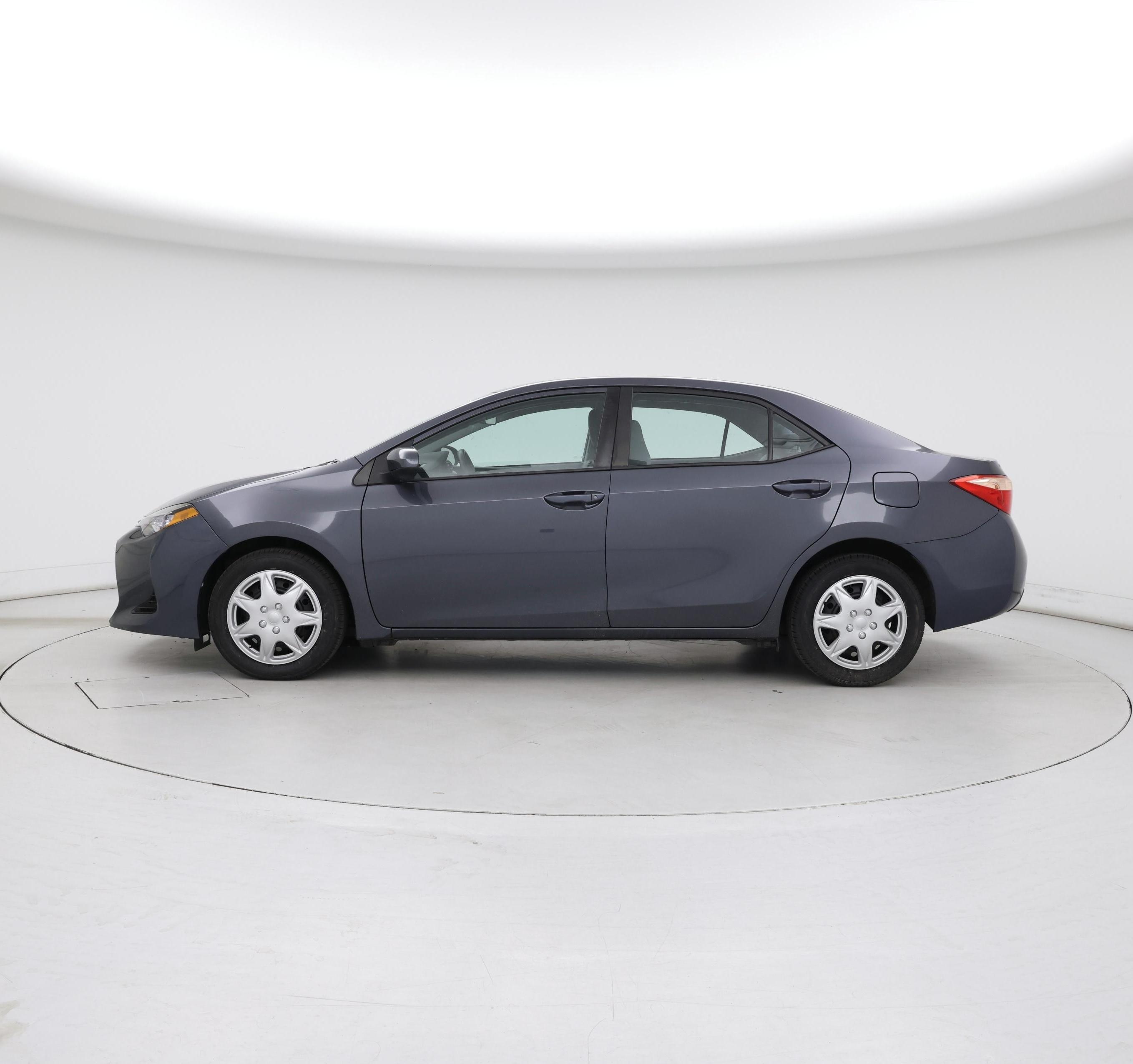 Thumbnail: 2017 Toyota Corolla - 3