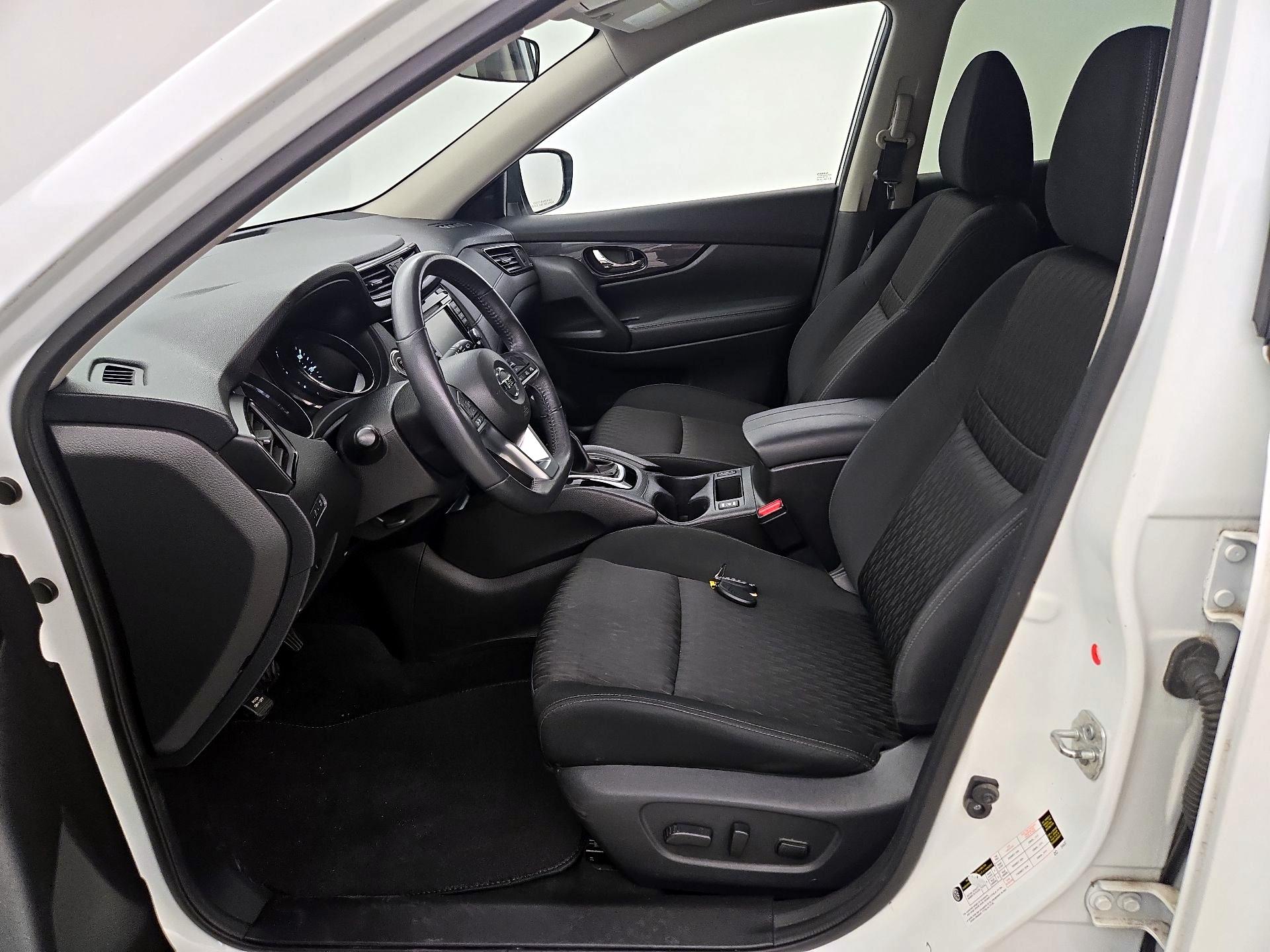Thumbnail: 2018 Nissan Rogue - 11