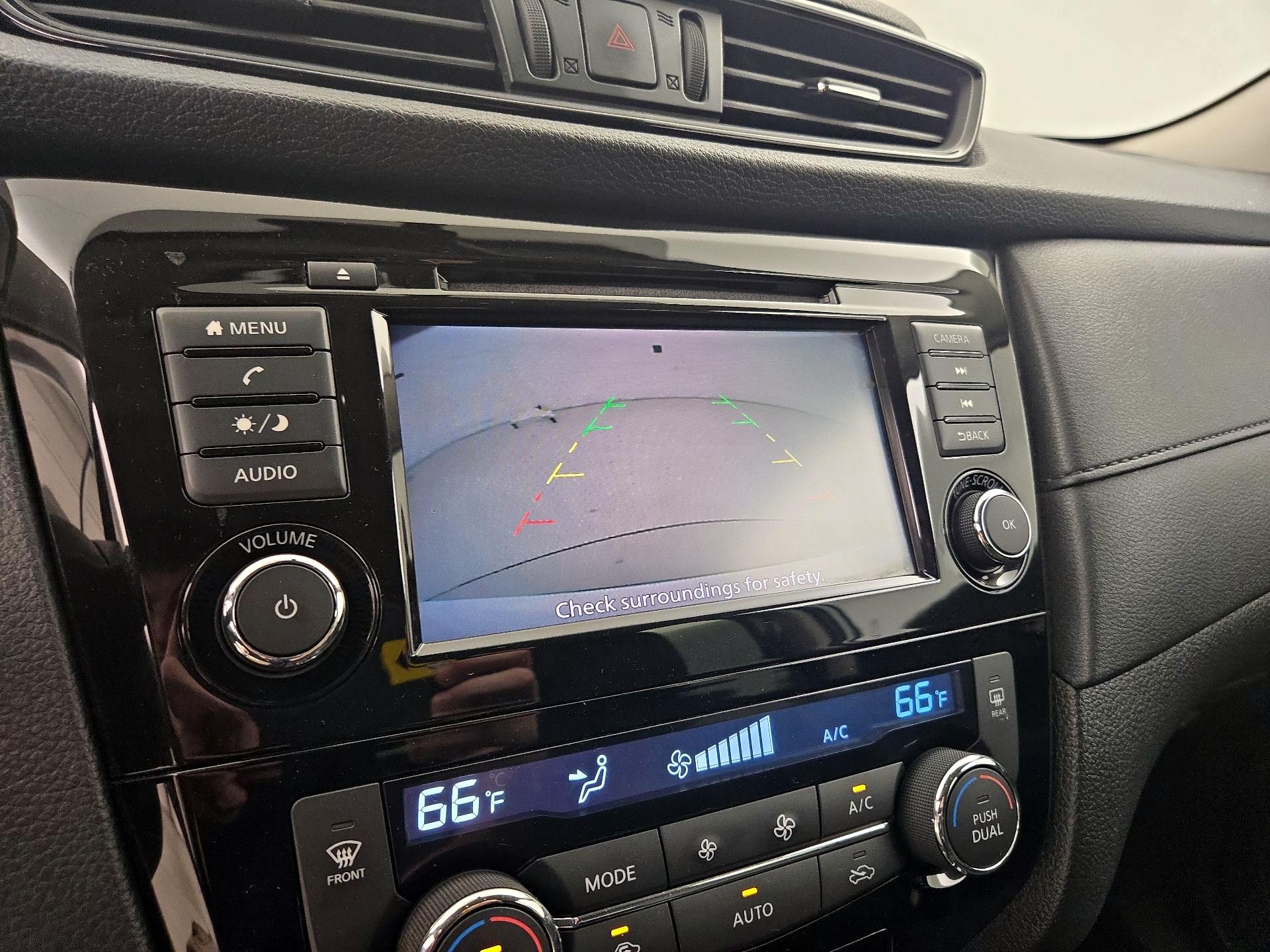 Thumbnail: 2018 Nissan Rogue - 14