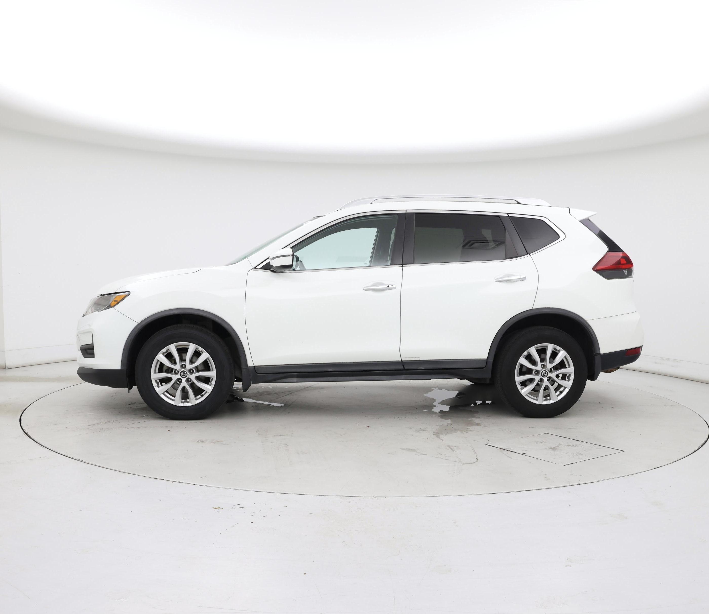 Thumbnail: 2018 Nissan Rogue - 3